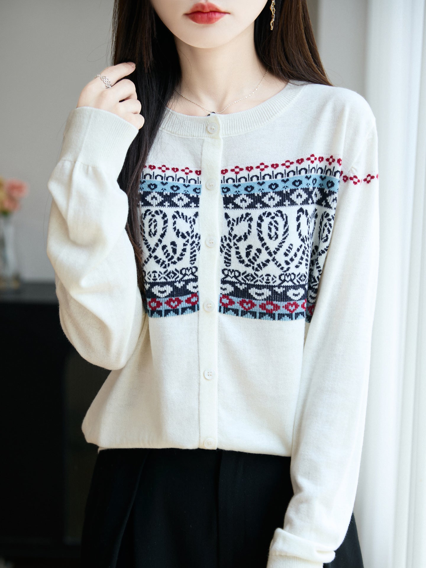 Women's lightweight fine knit cardigan with Nordic jacquard pattern and fine button placket Chichicherry