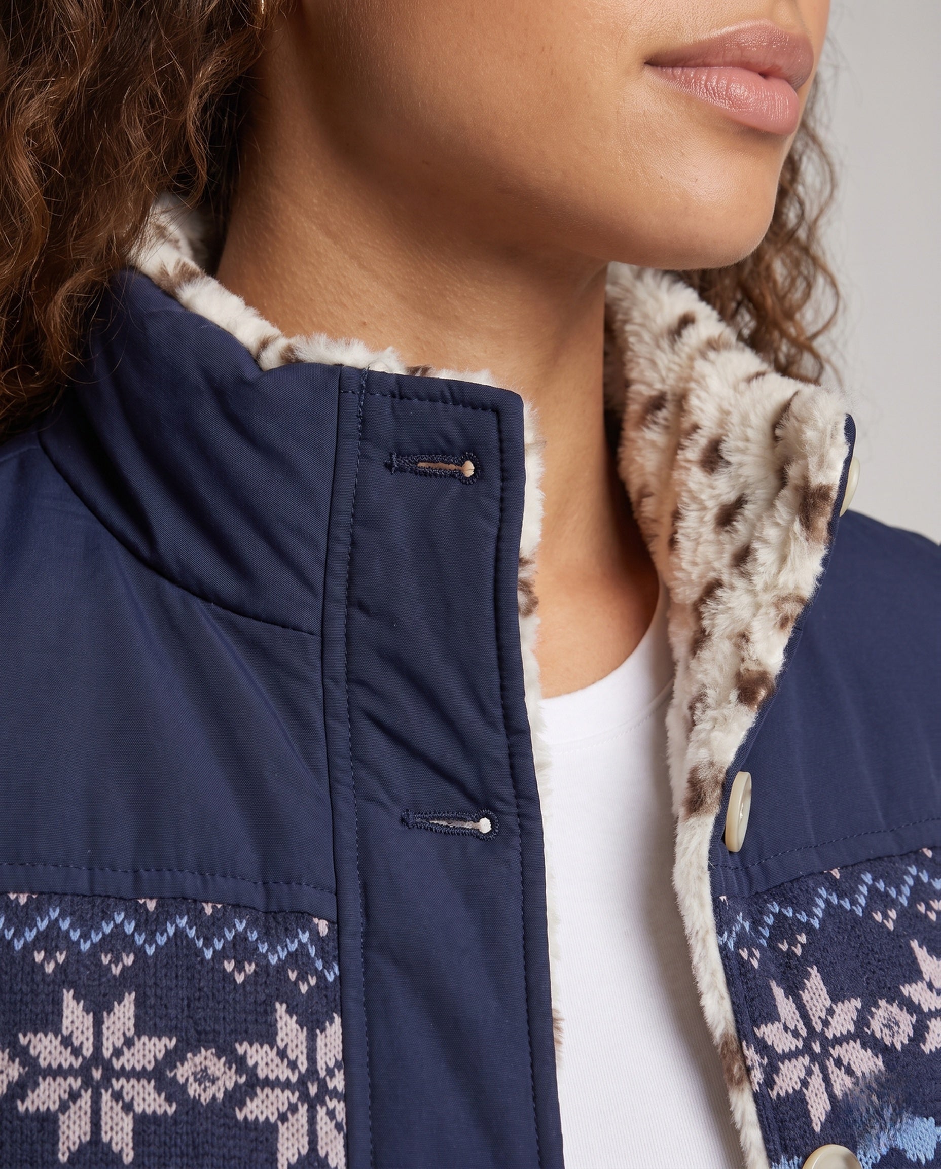 Product 10998355722586 - close_up_detail