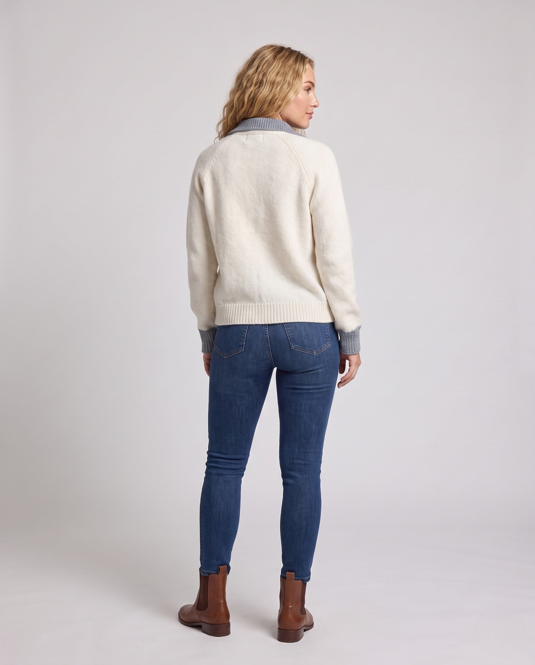 Product 11001260212570 - back_view