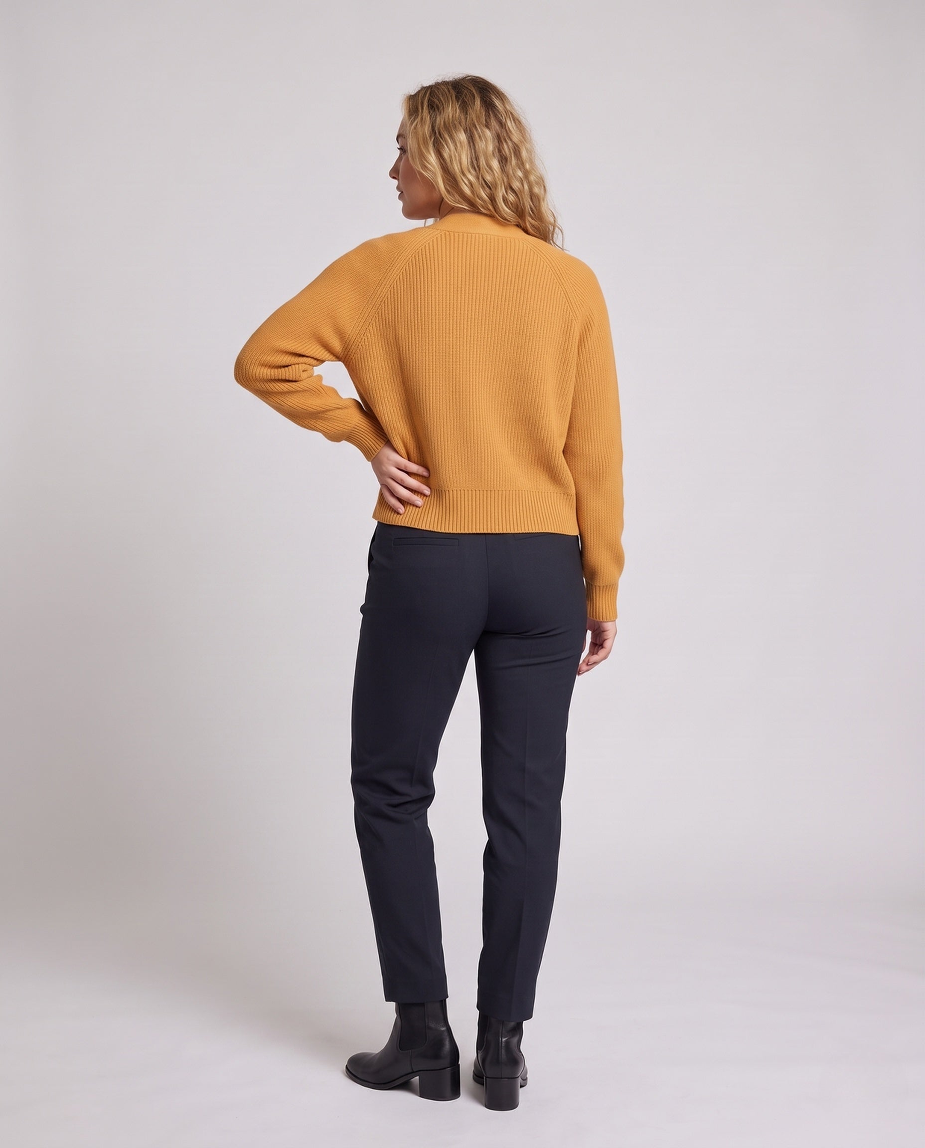 Product 11001261818202 - back_view