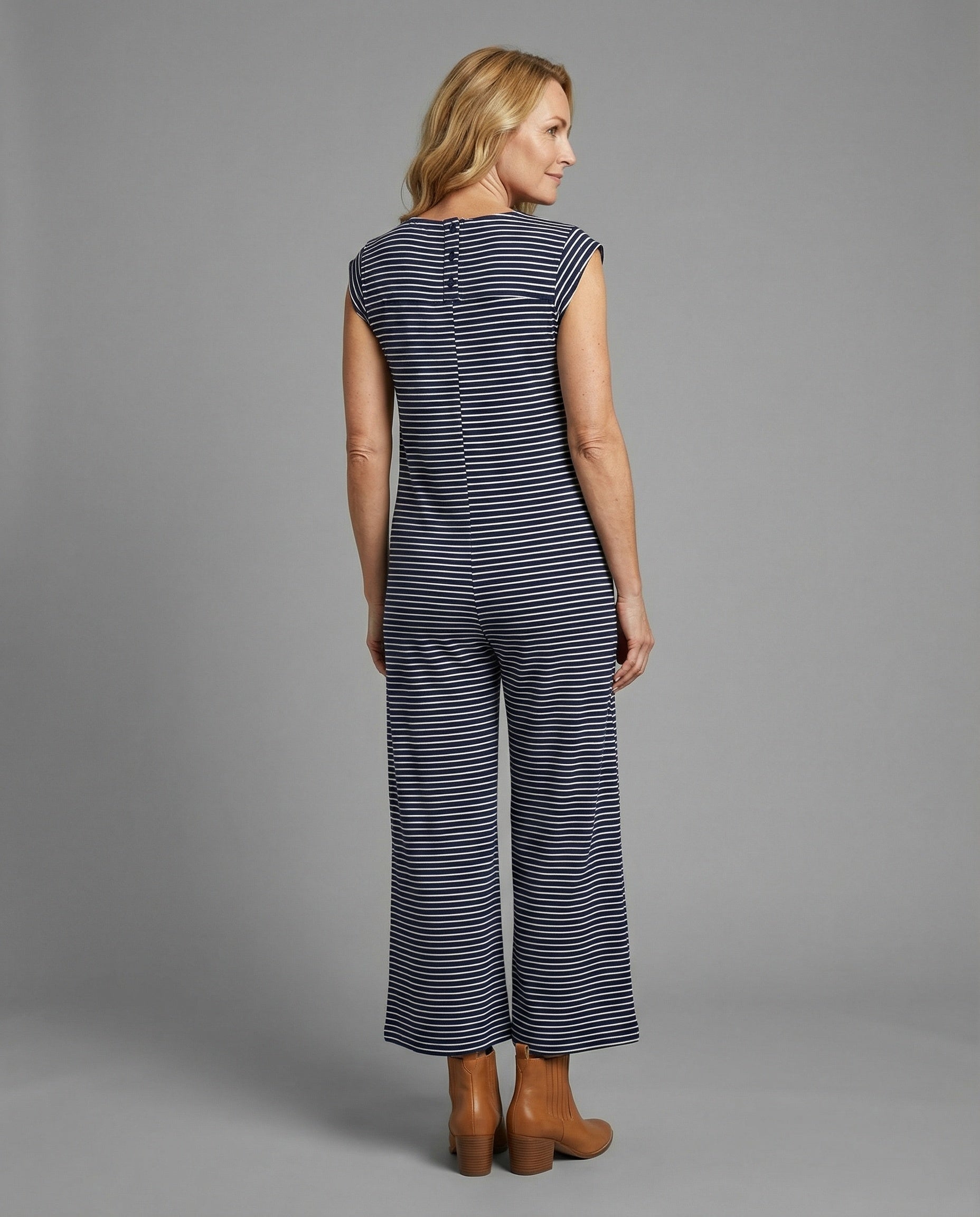 Product 15479710679370 - back_view