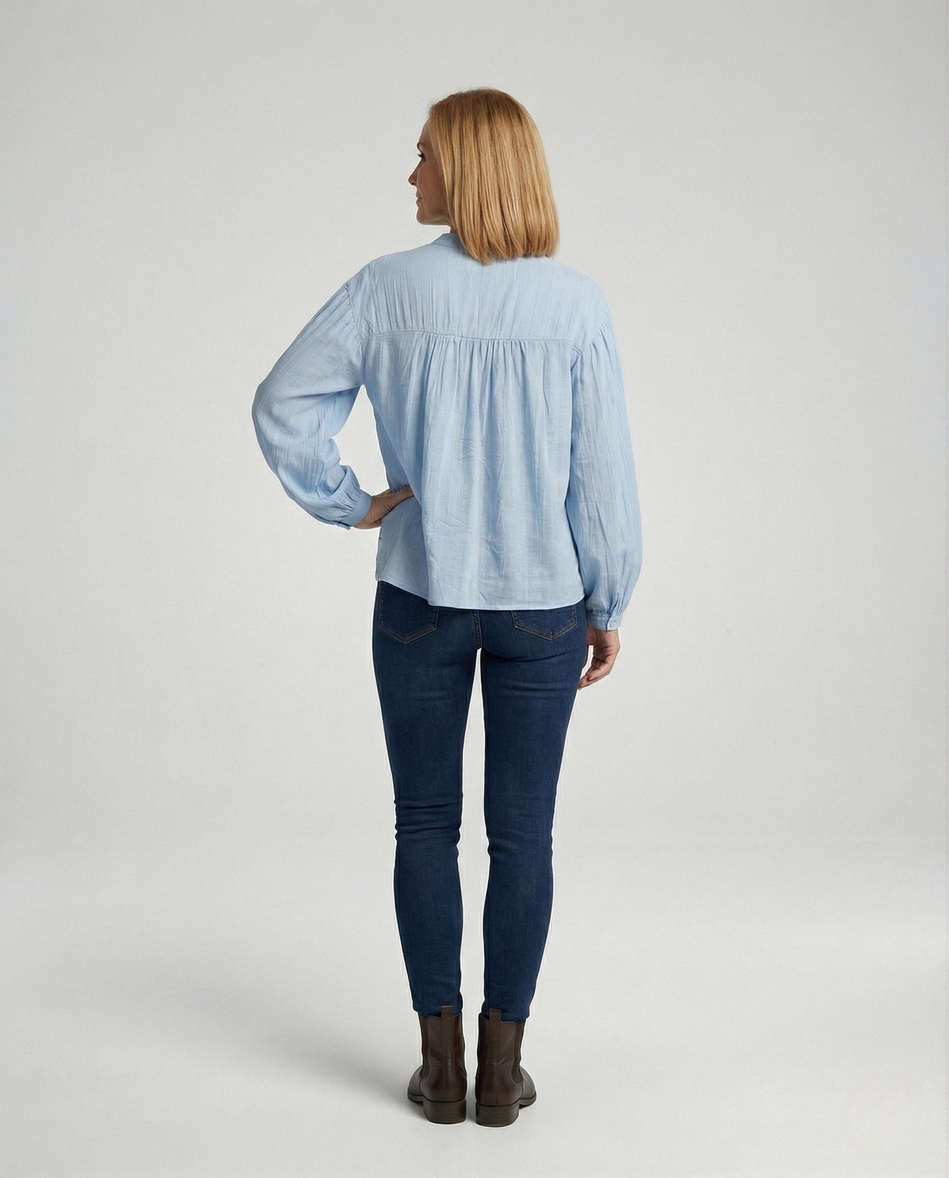 Product 15505979343178 - back_view