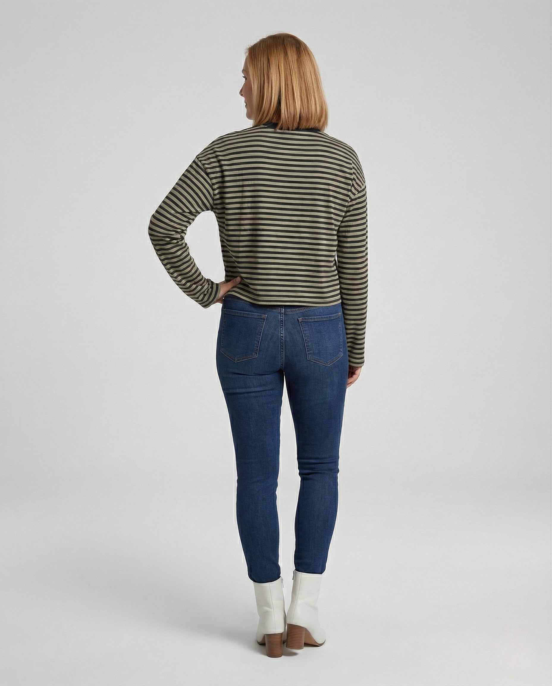 Product 15505980784970 - back_view