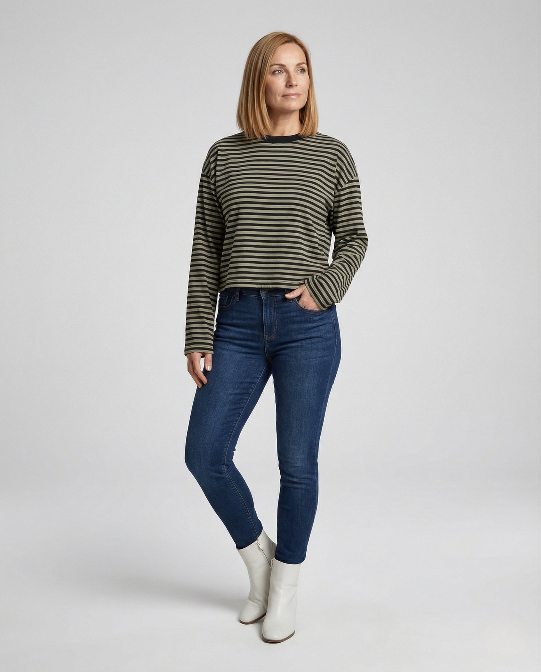 Product 15505980784970 - full_body_front