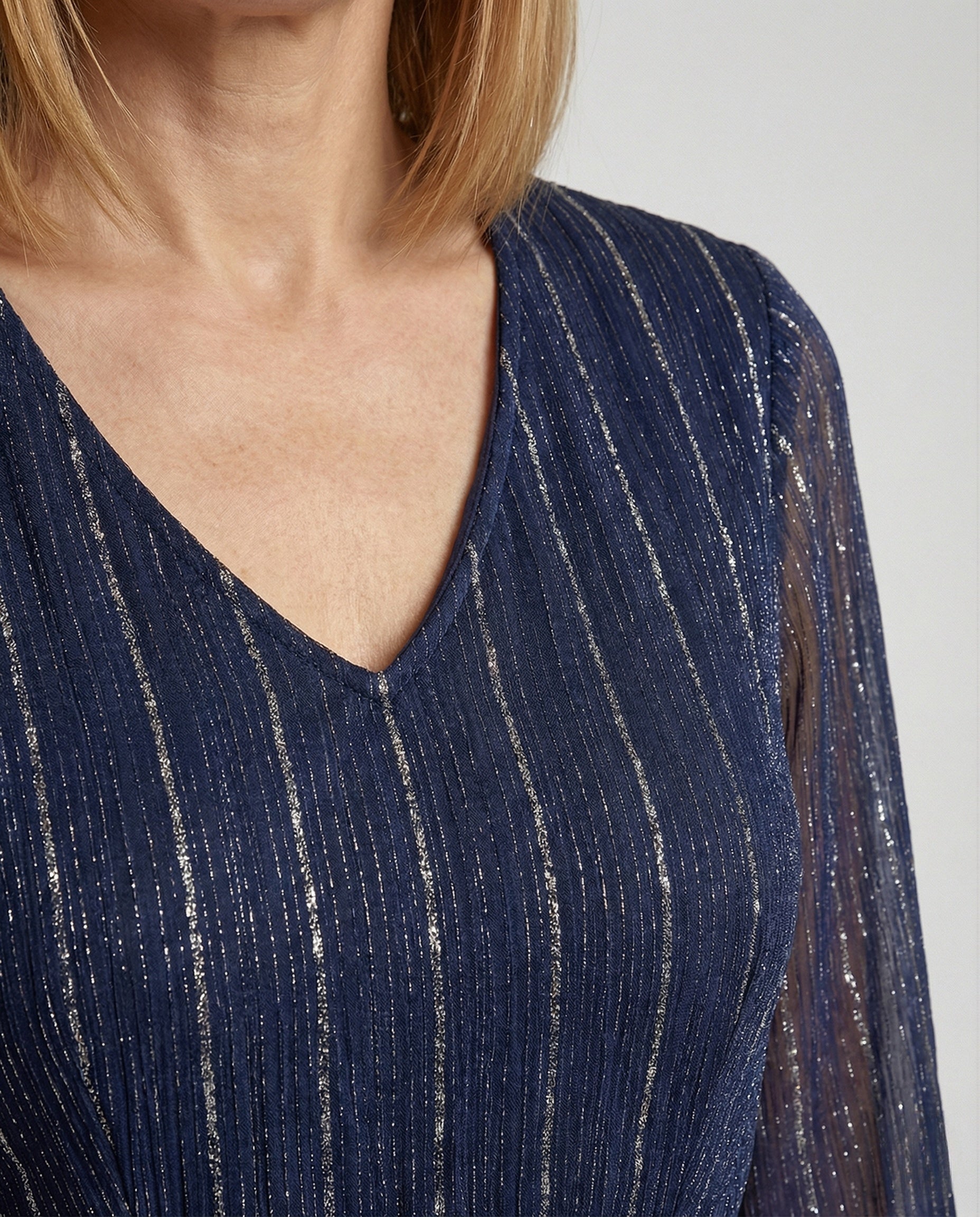 Product 15509571830090 - close_up_detail