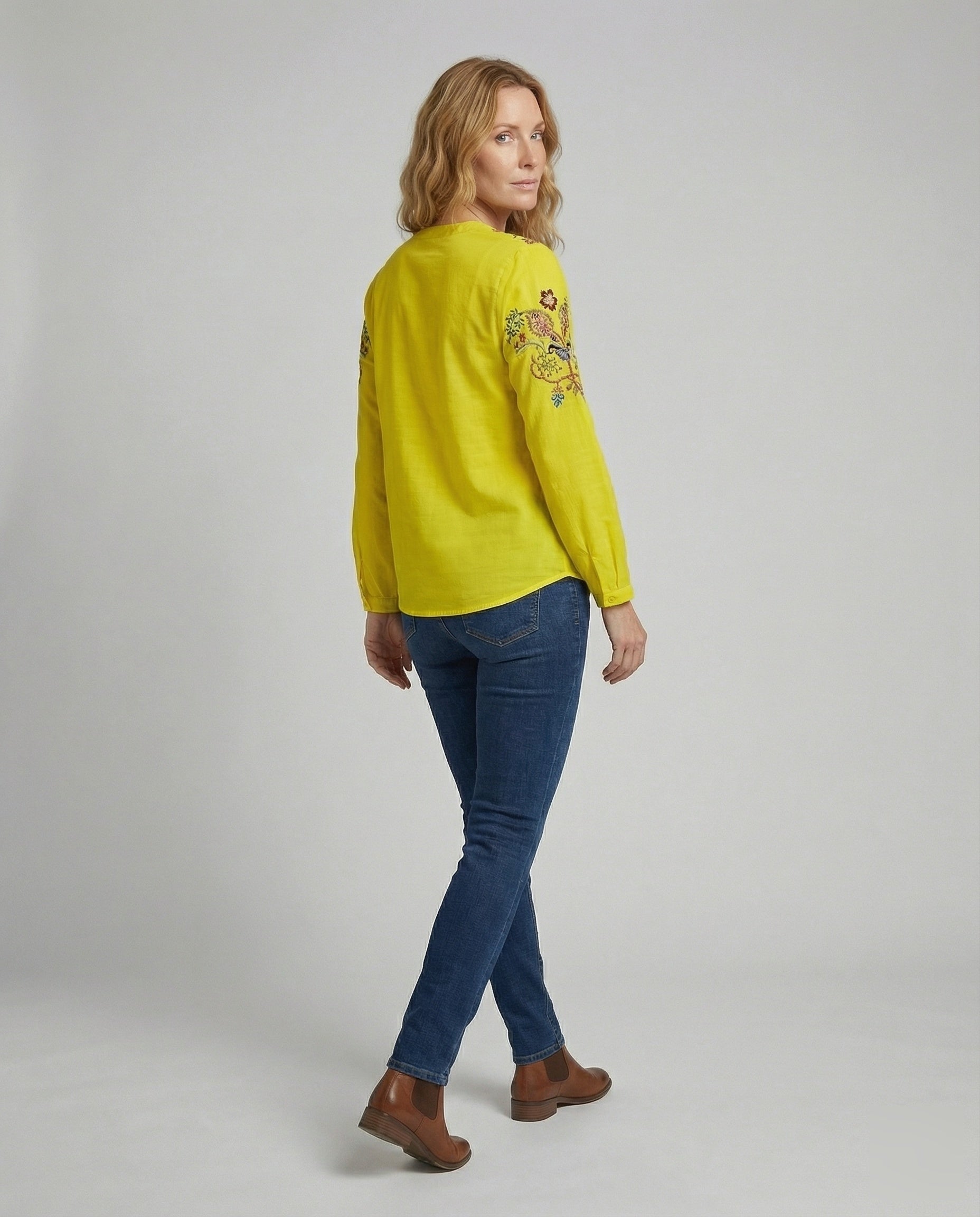 Product 15564283052362 - back_view