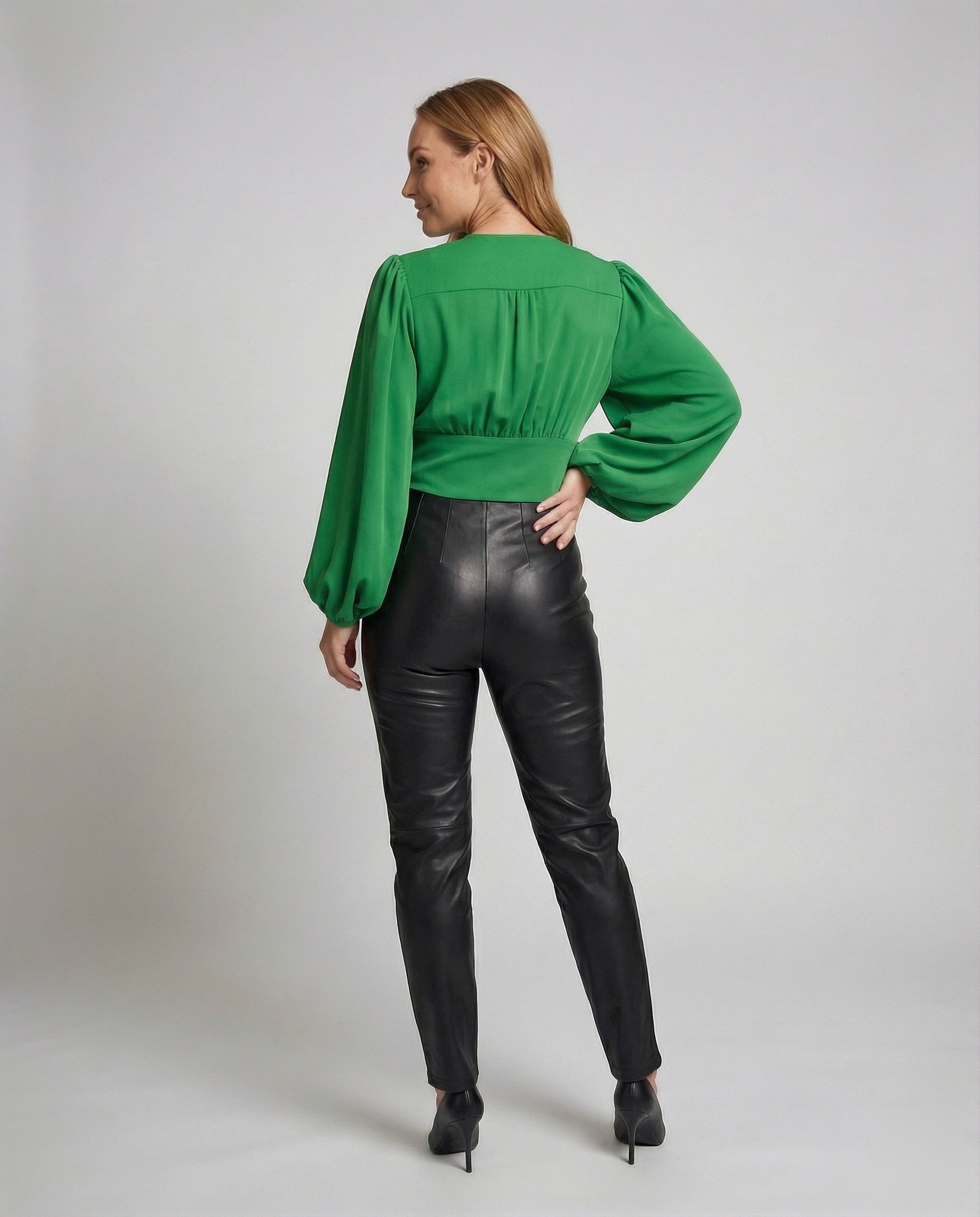 Product 15564298158410 - back_view