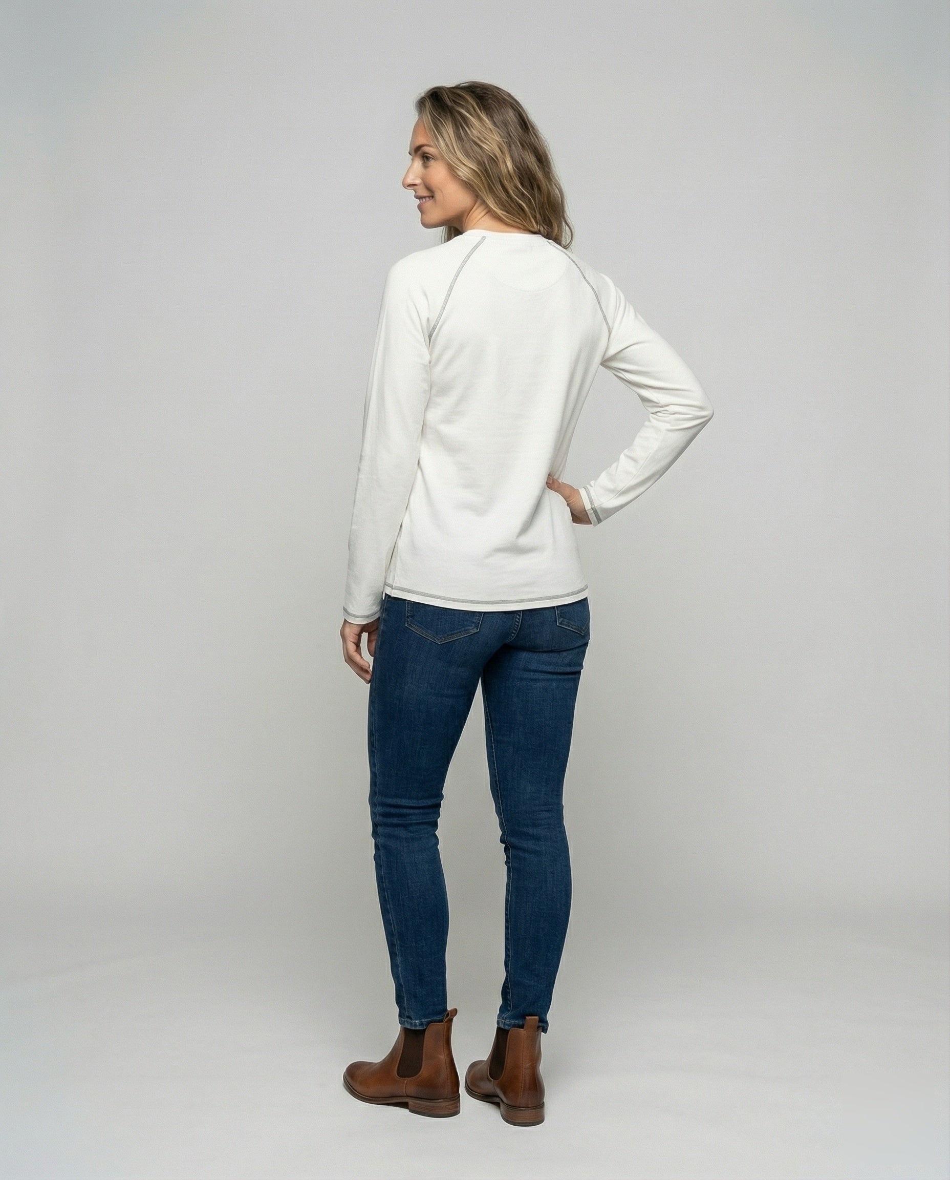 Product 15564317294922 - back_view