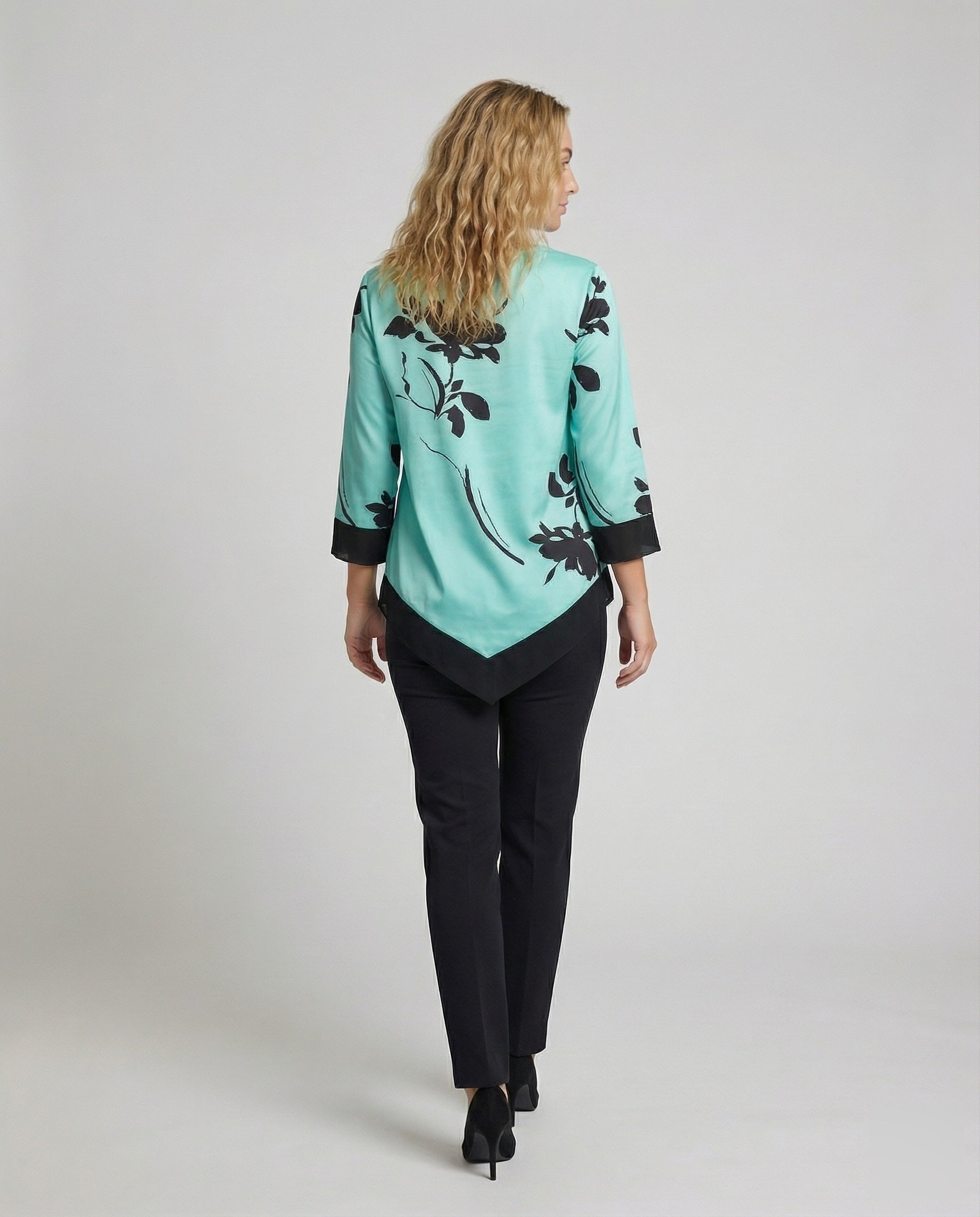 Product 15564318802250 - back_view
