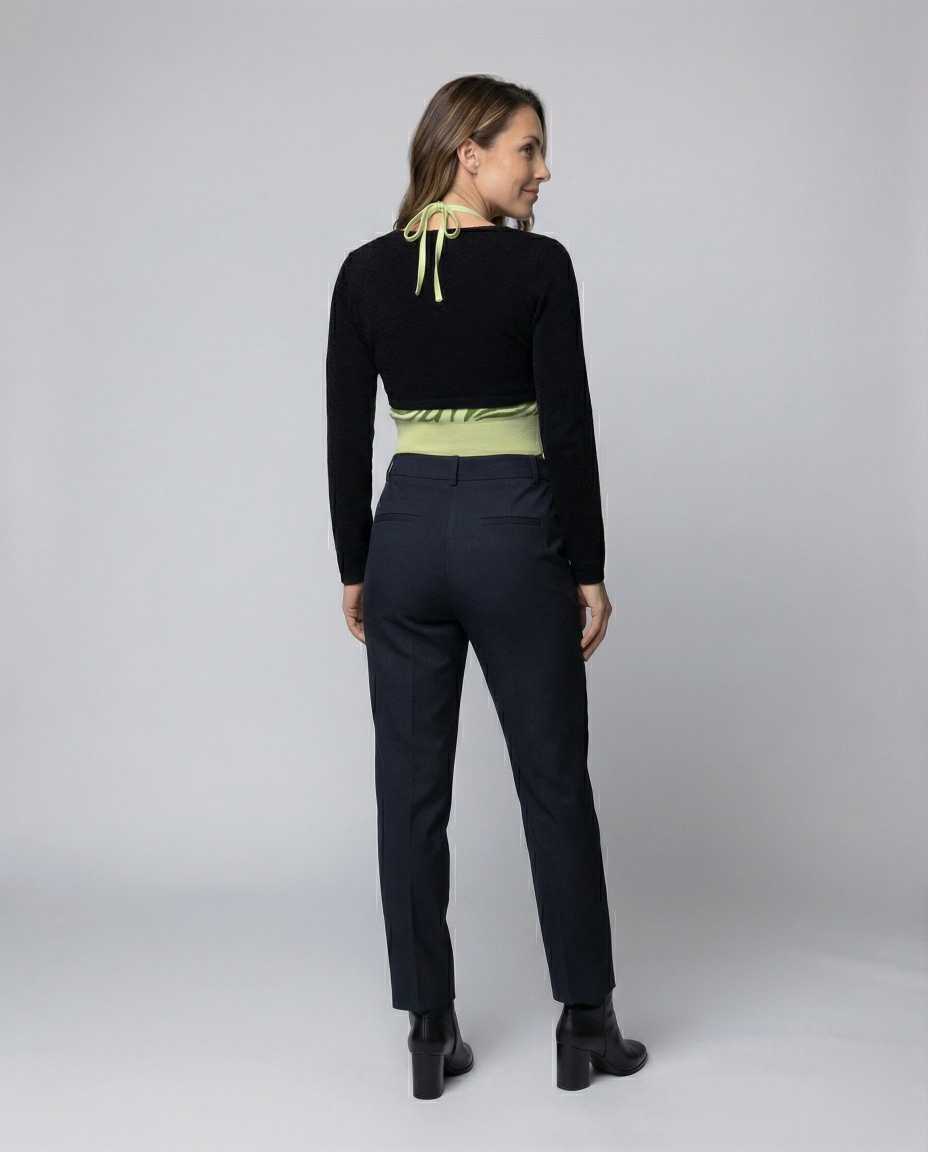 Product 15564349505866 - back_view