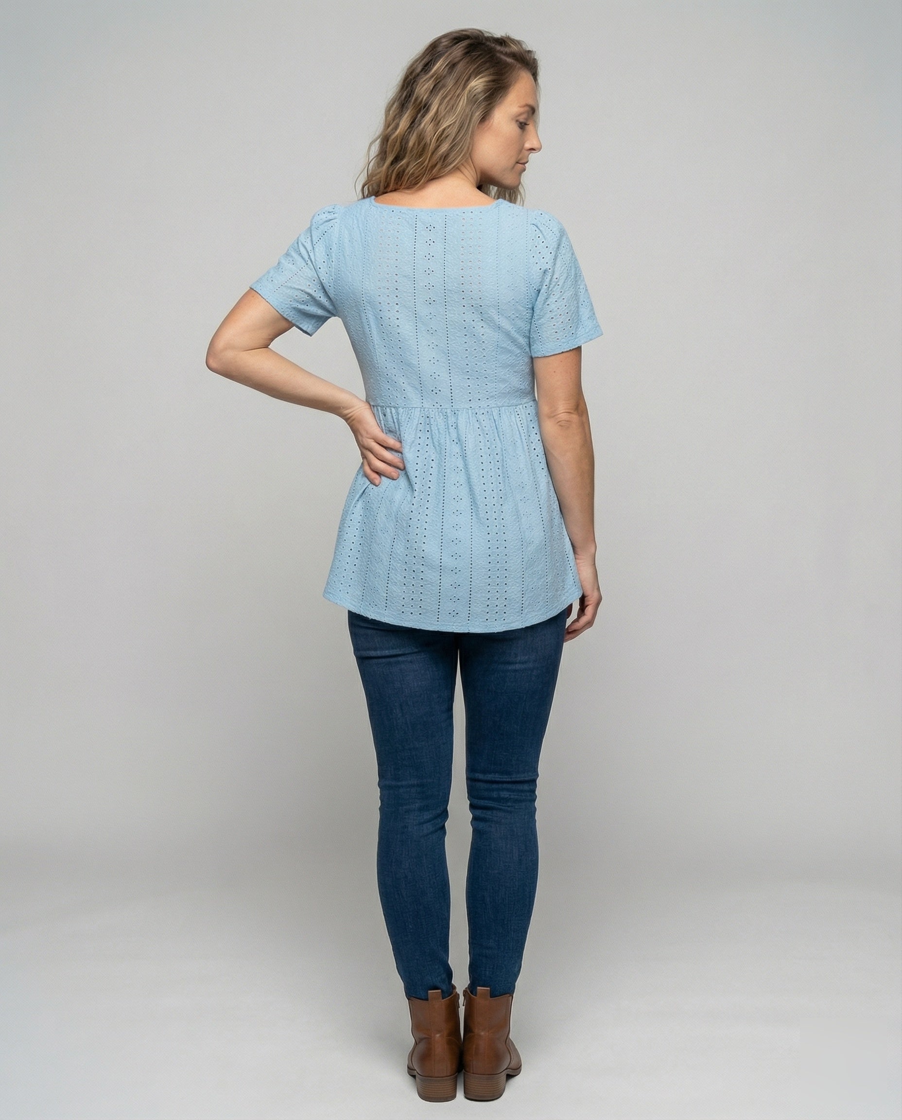Product 15566629273930 - back_view