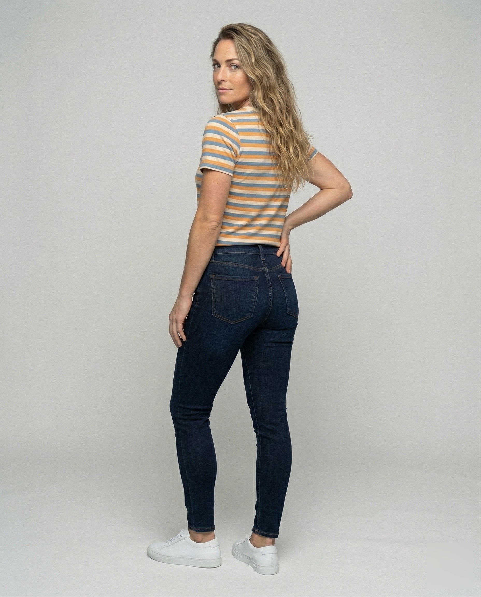 Product 15566662173002 - back_view