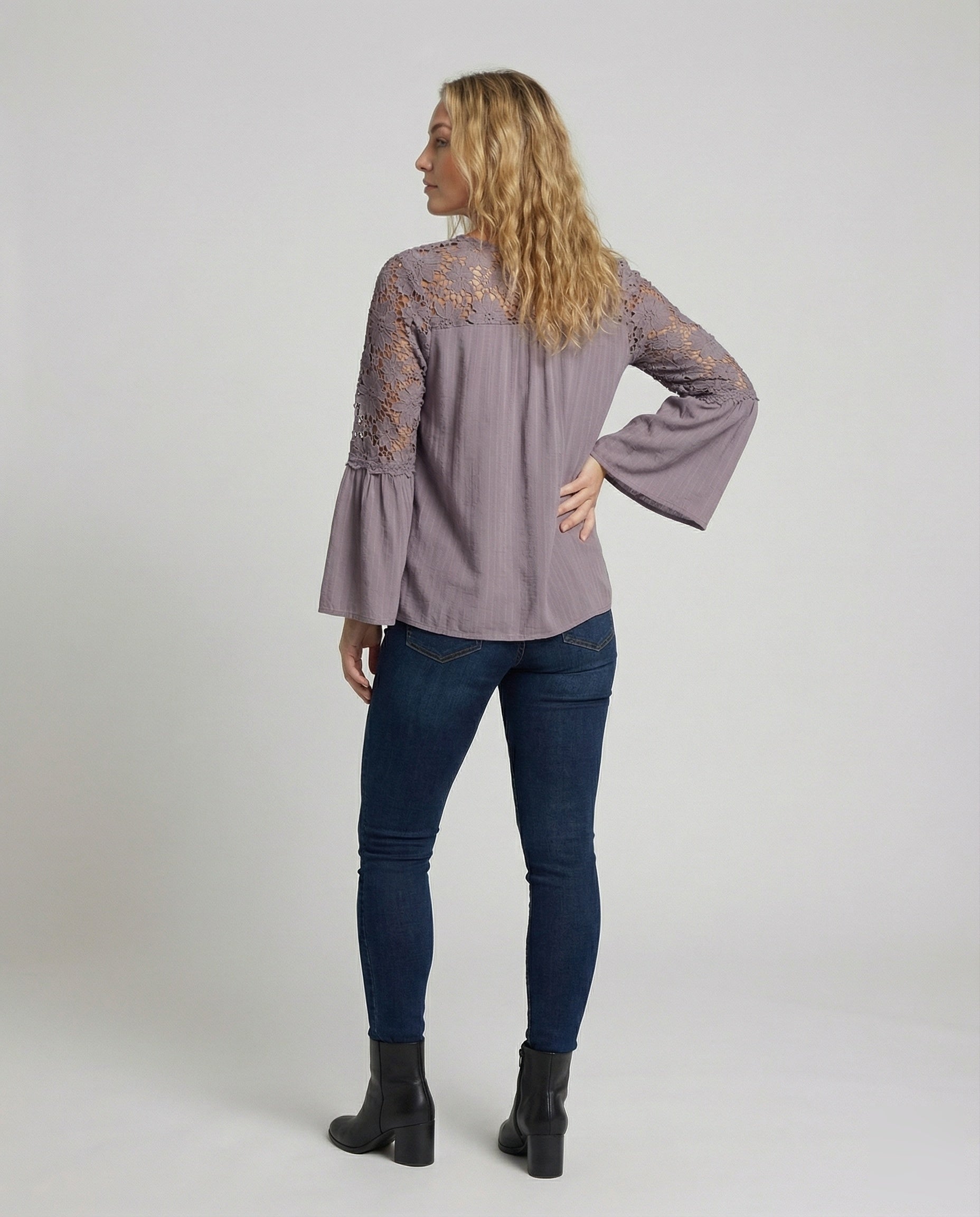 Product 15566686191946 - back_view