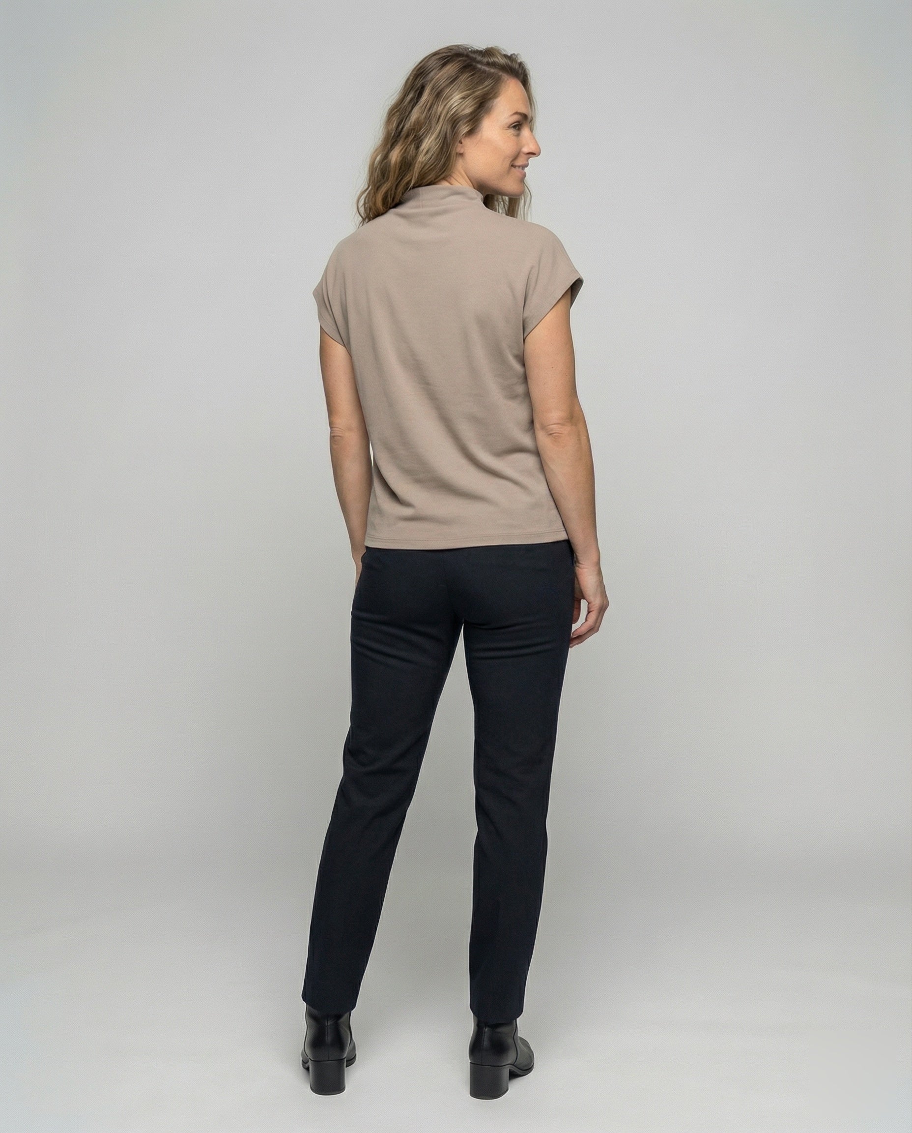 Product 15566692122954 - back_view