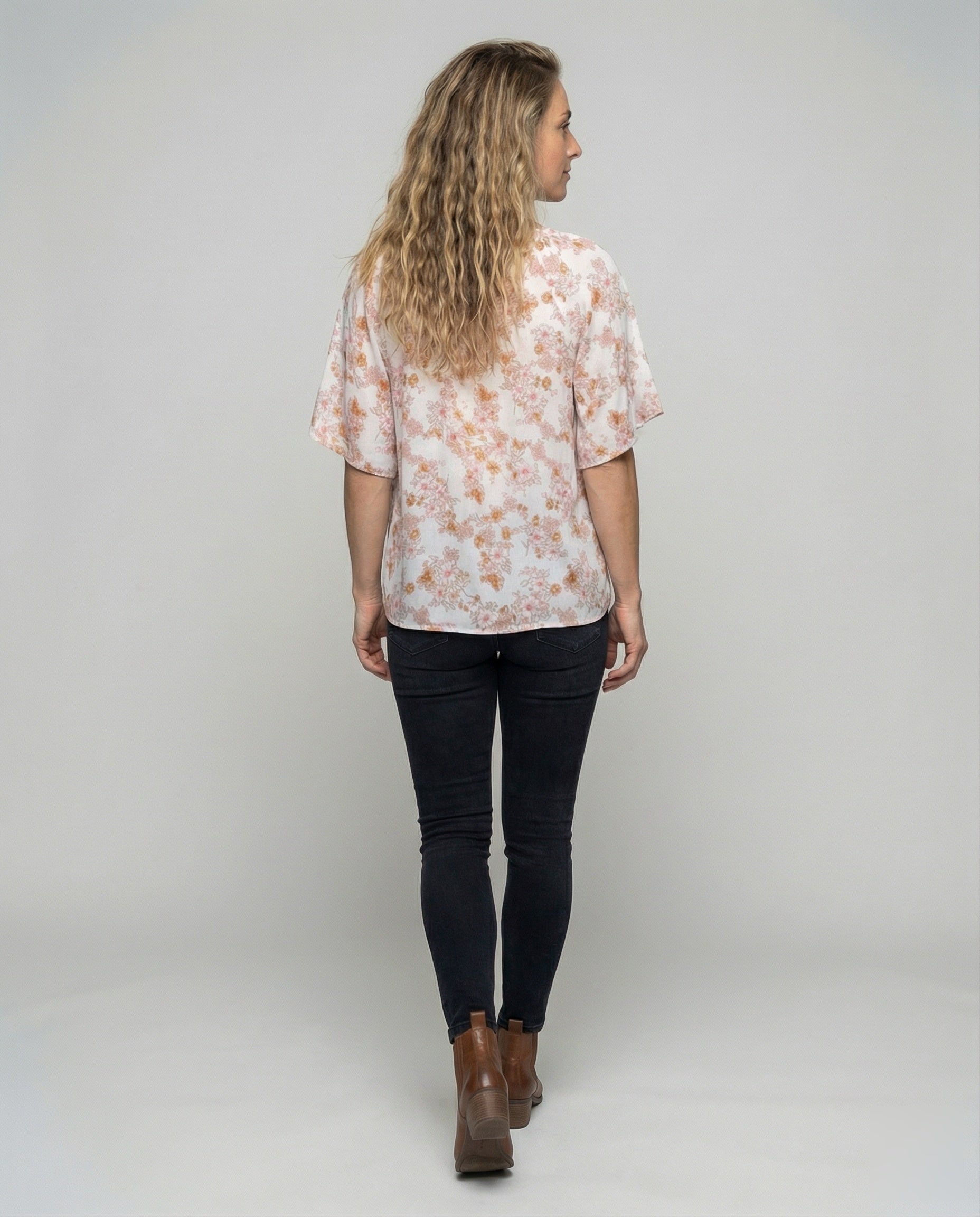 Product 15566733279562 - back_view