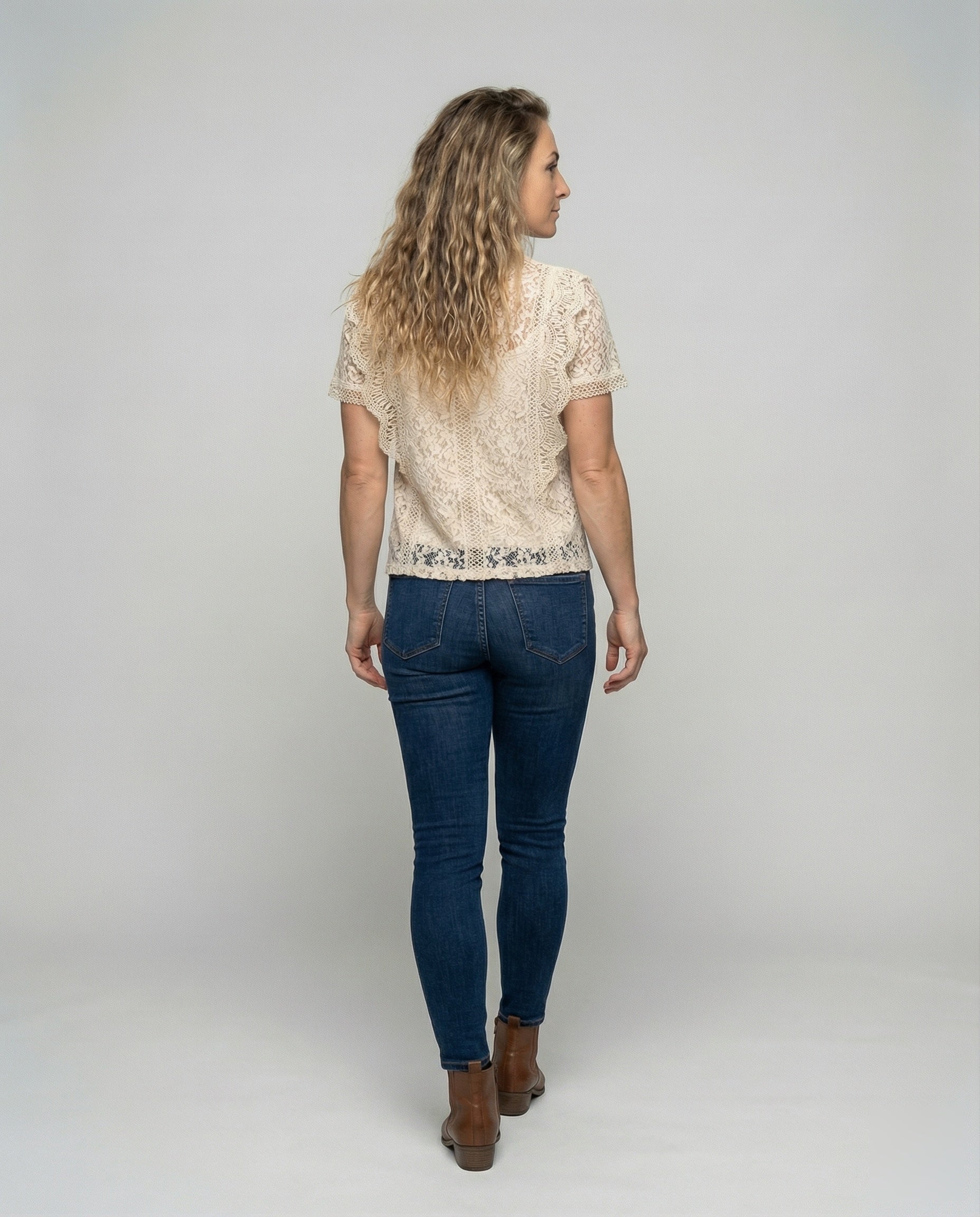 Product 15566742061386 - back_view