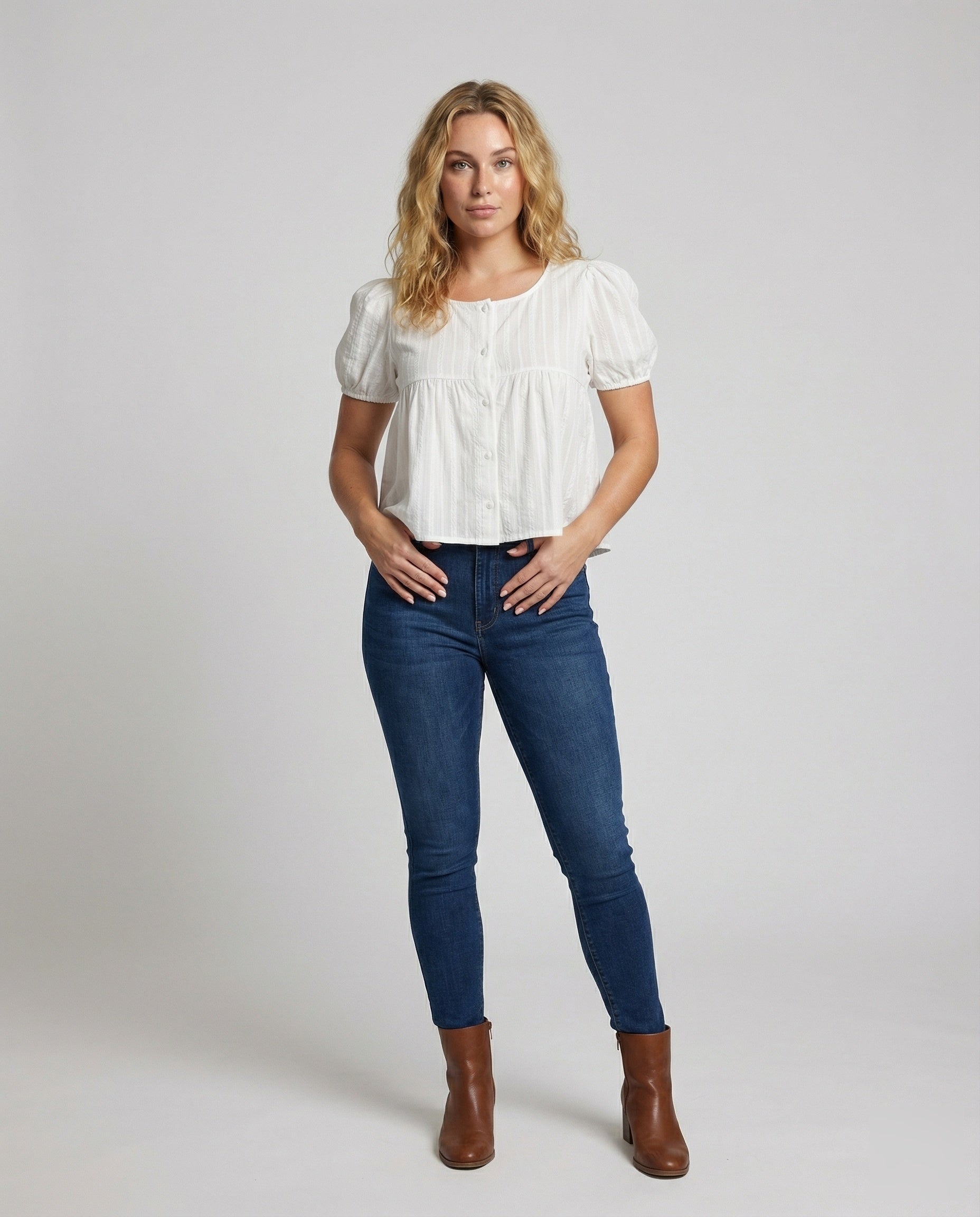Product 15579304984906 - full_body_front