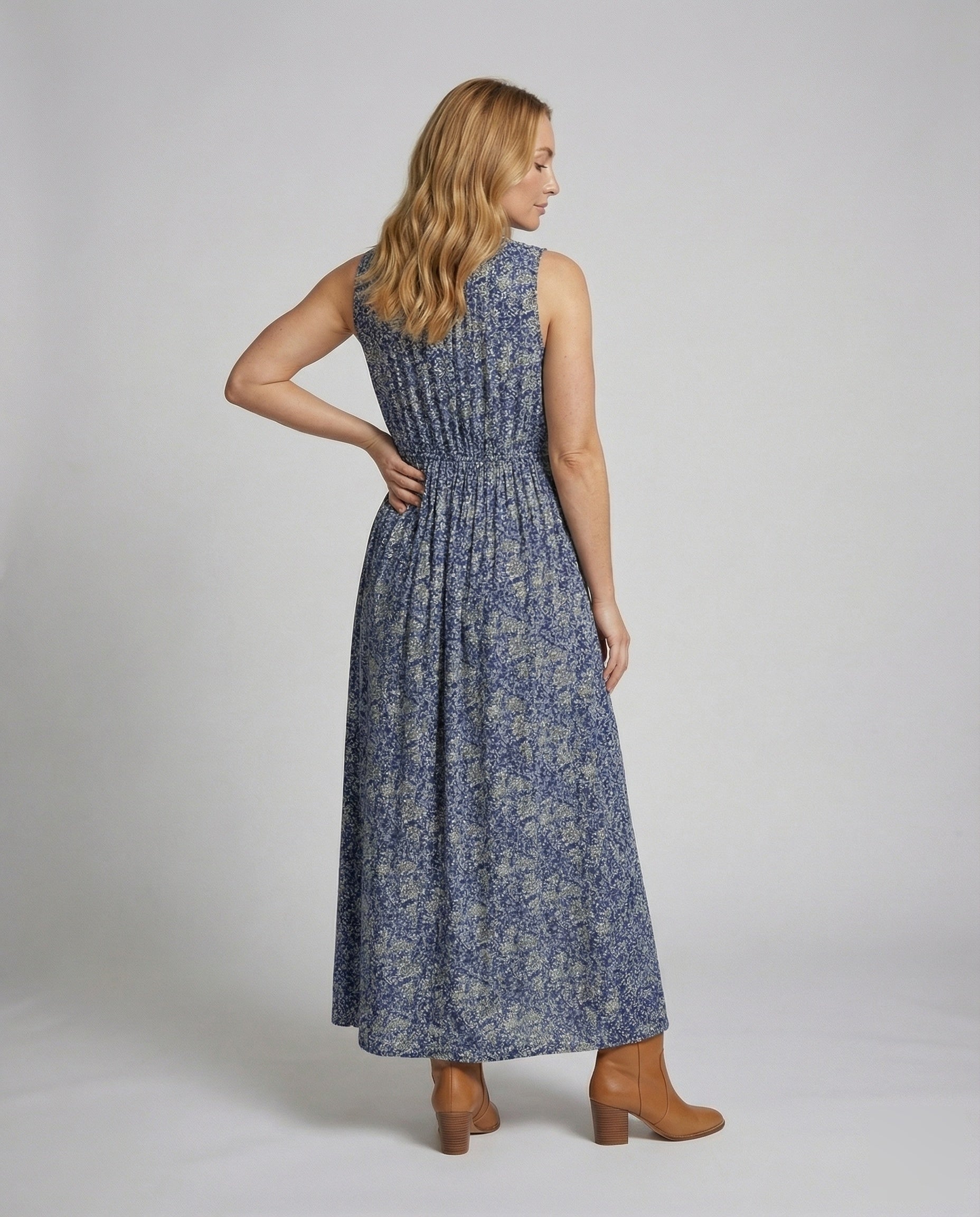 Product 15582573068618 - back_view