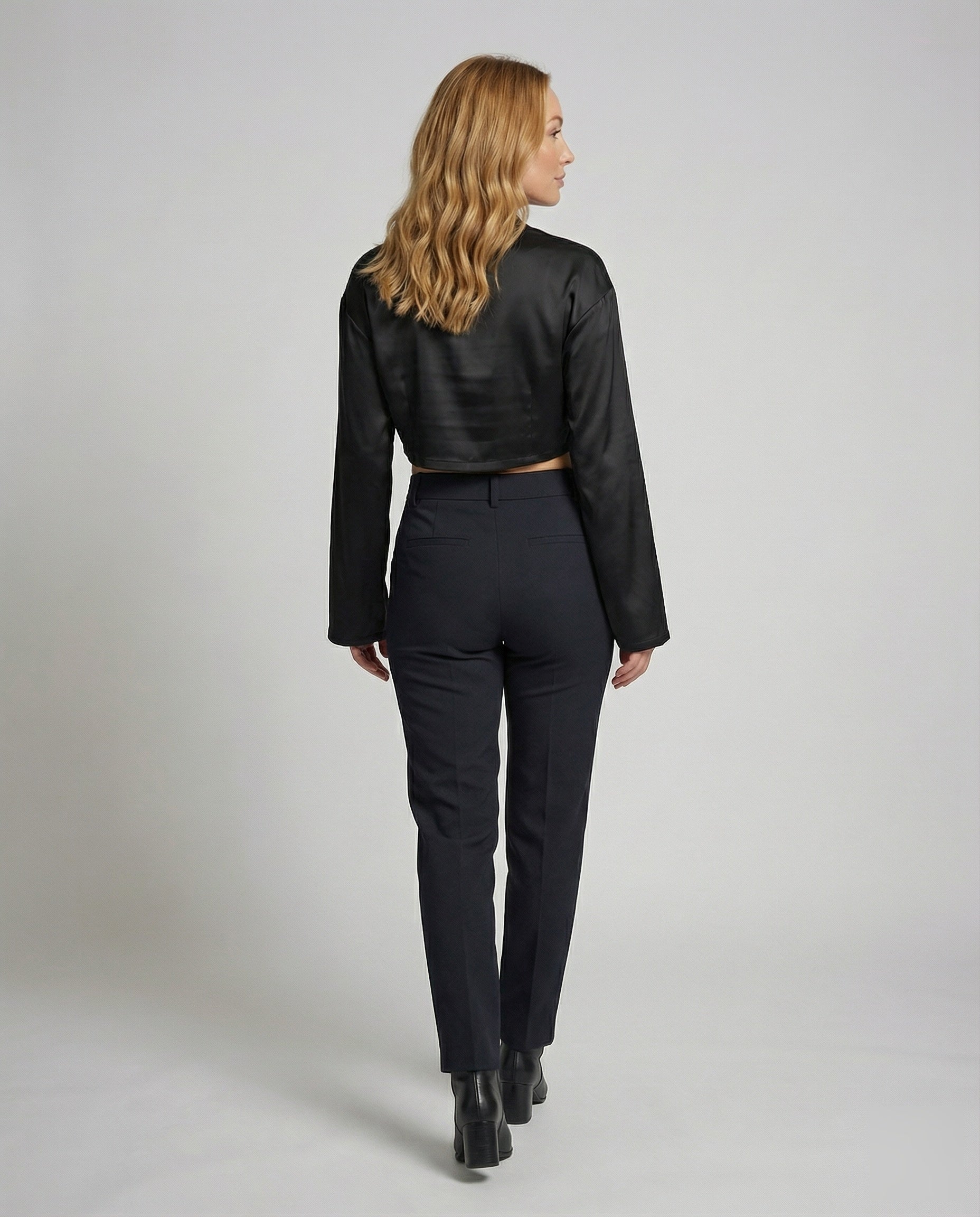 Product 15586989867338 - back_view