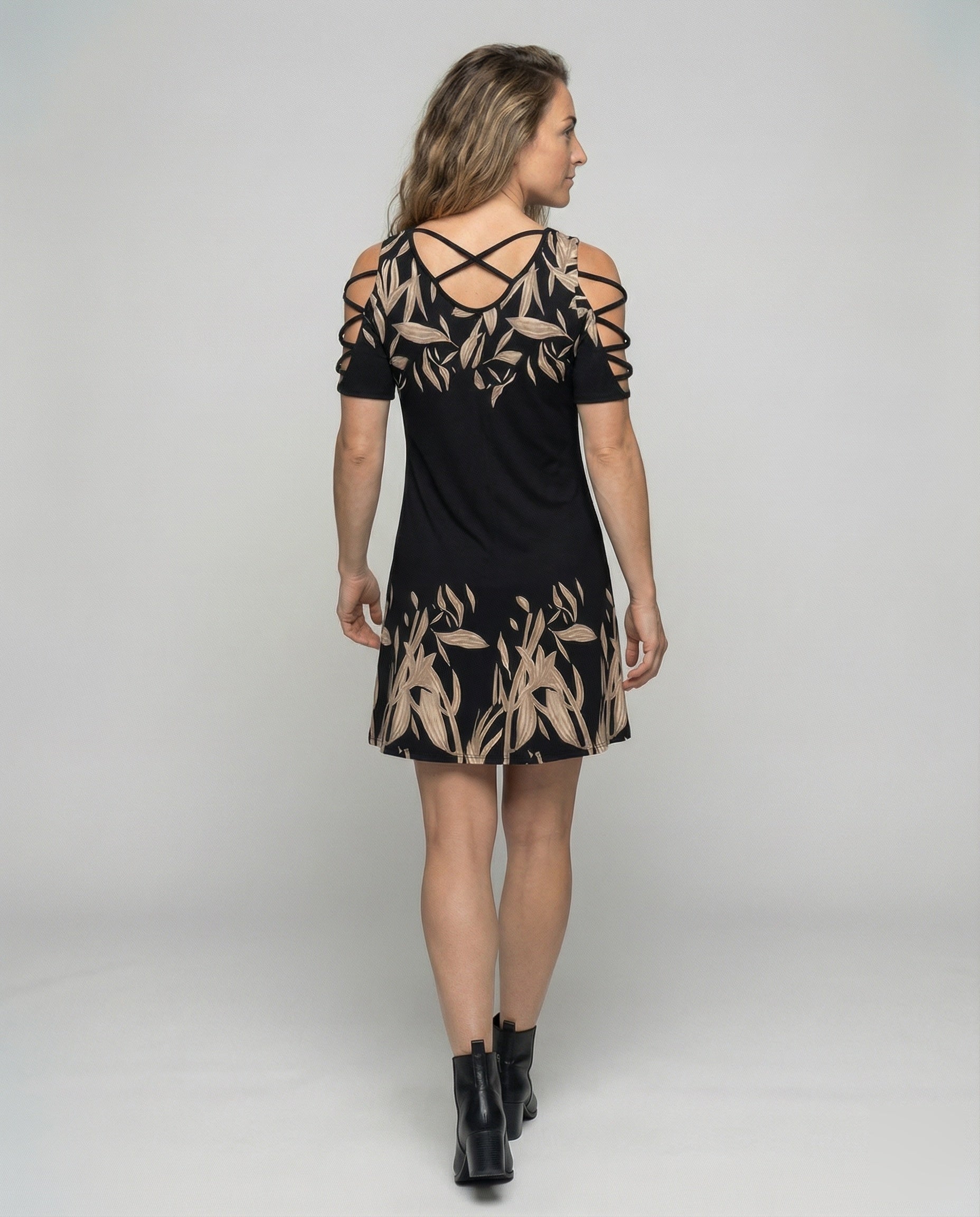 Product 15587415195978 - back_view