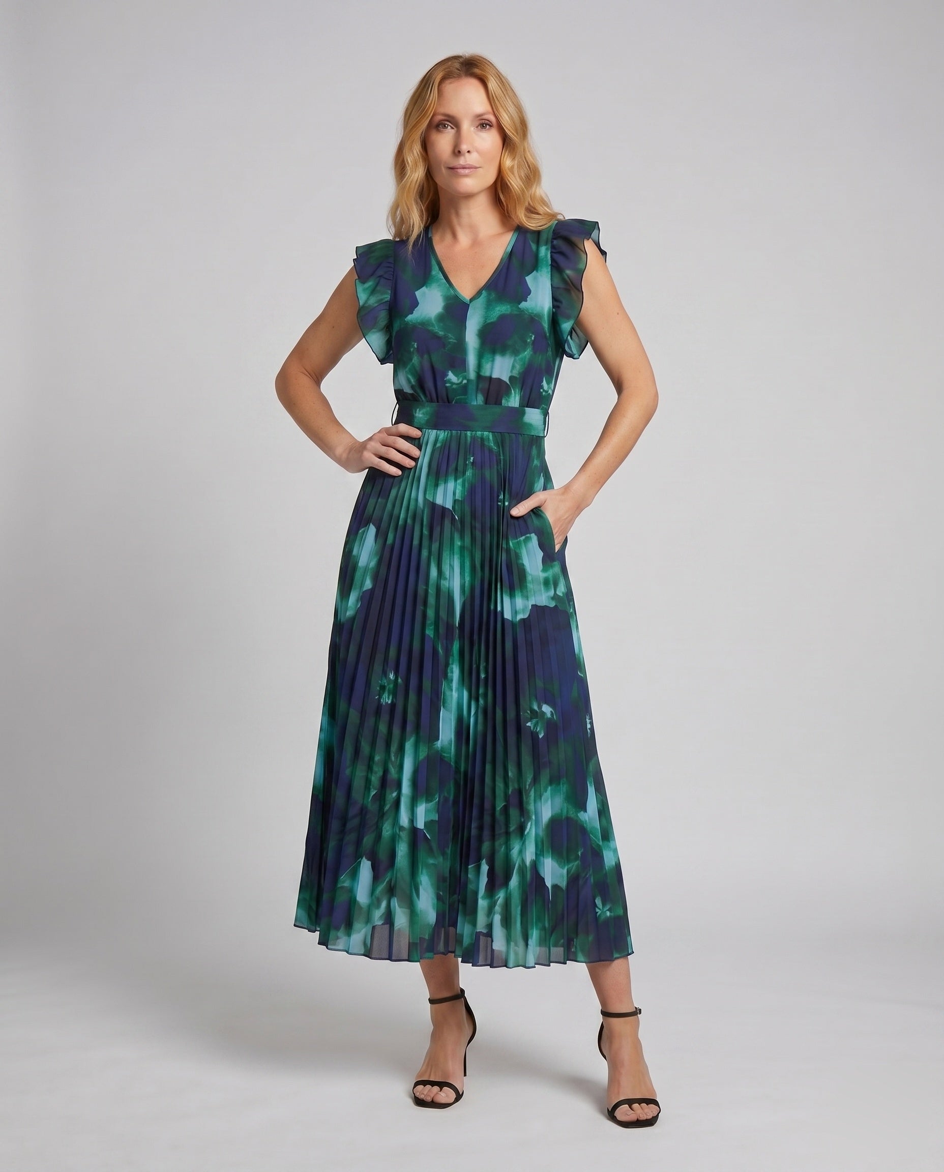 Product 15591393689930 - full_body_front