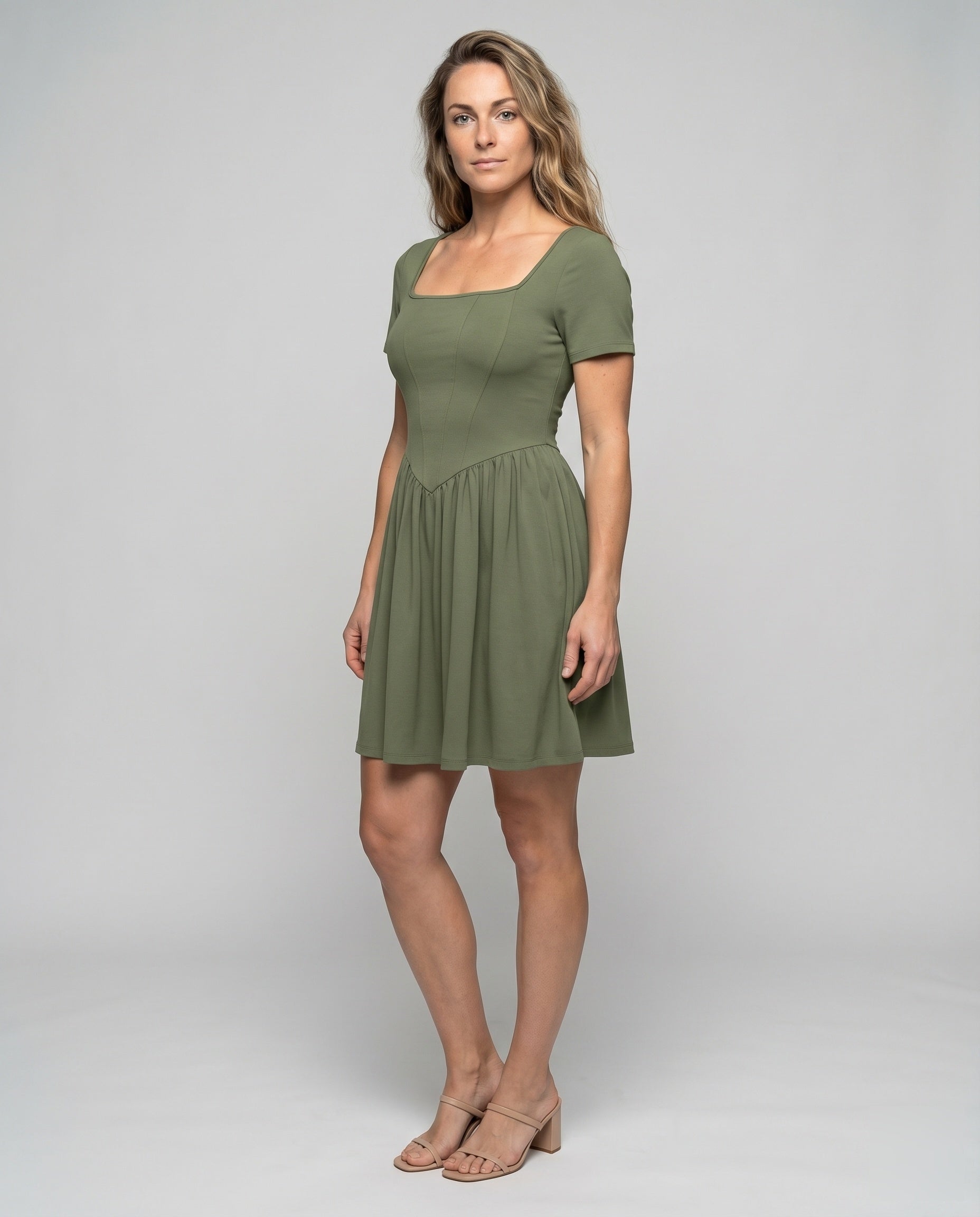 Product 15593063612746 - full_body_front