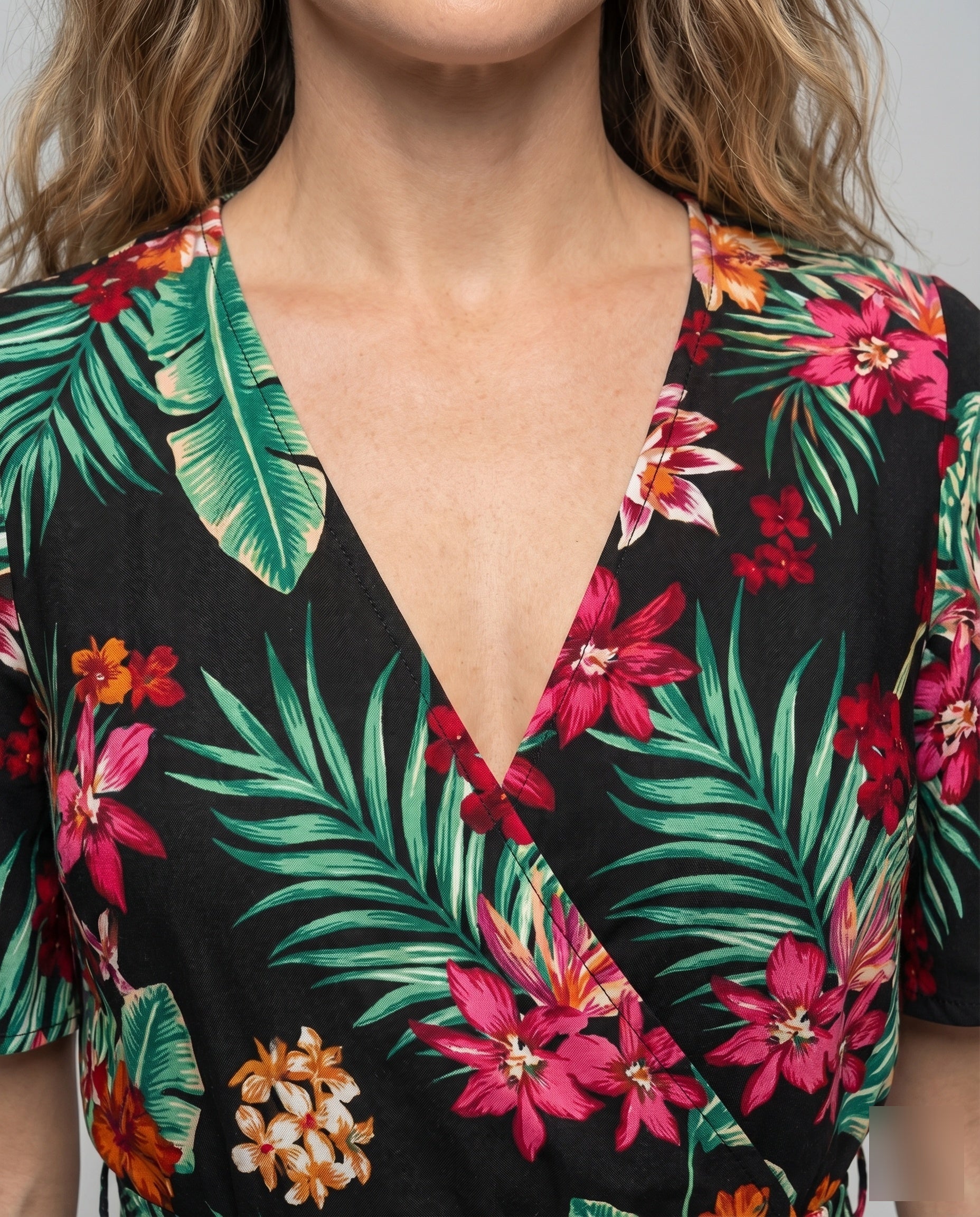 Product 15593990553930 - close_up_detail