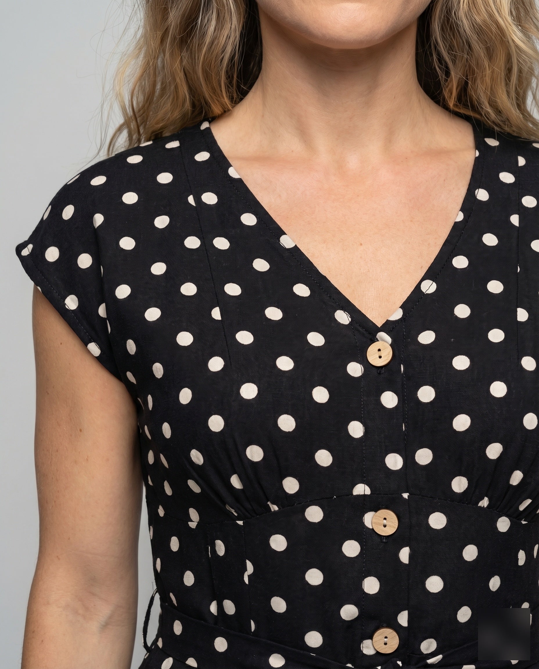 Product 15593990881610 - close_up_detail
