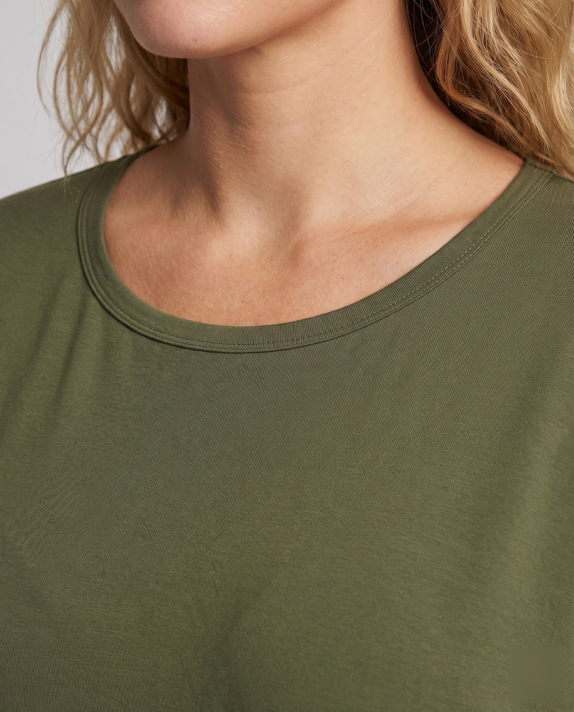 Product 15593995796810 - close_up_detail