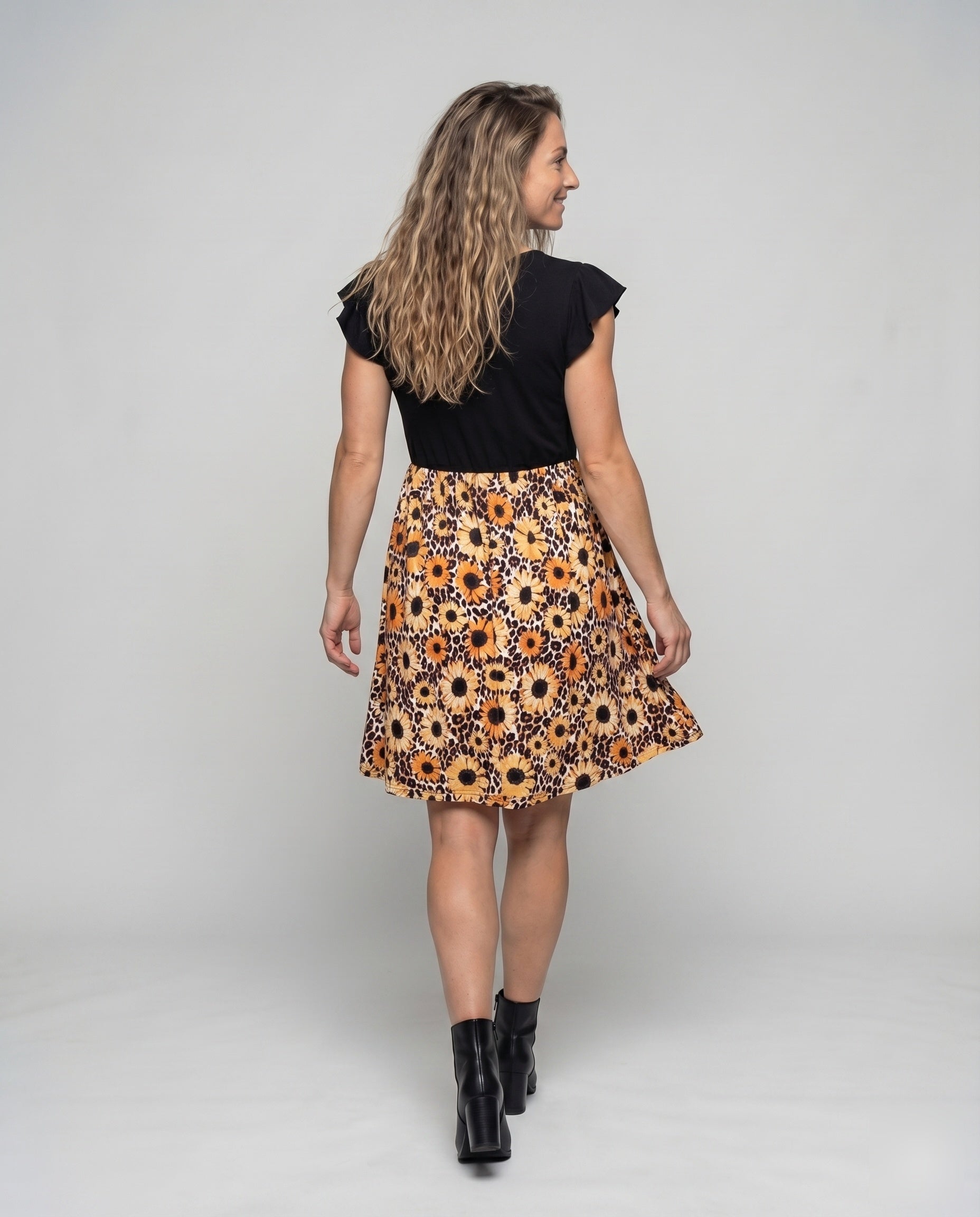 Product 15594000613706 - back_view
