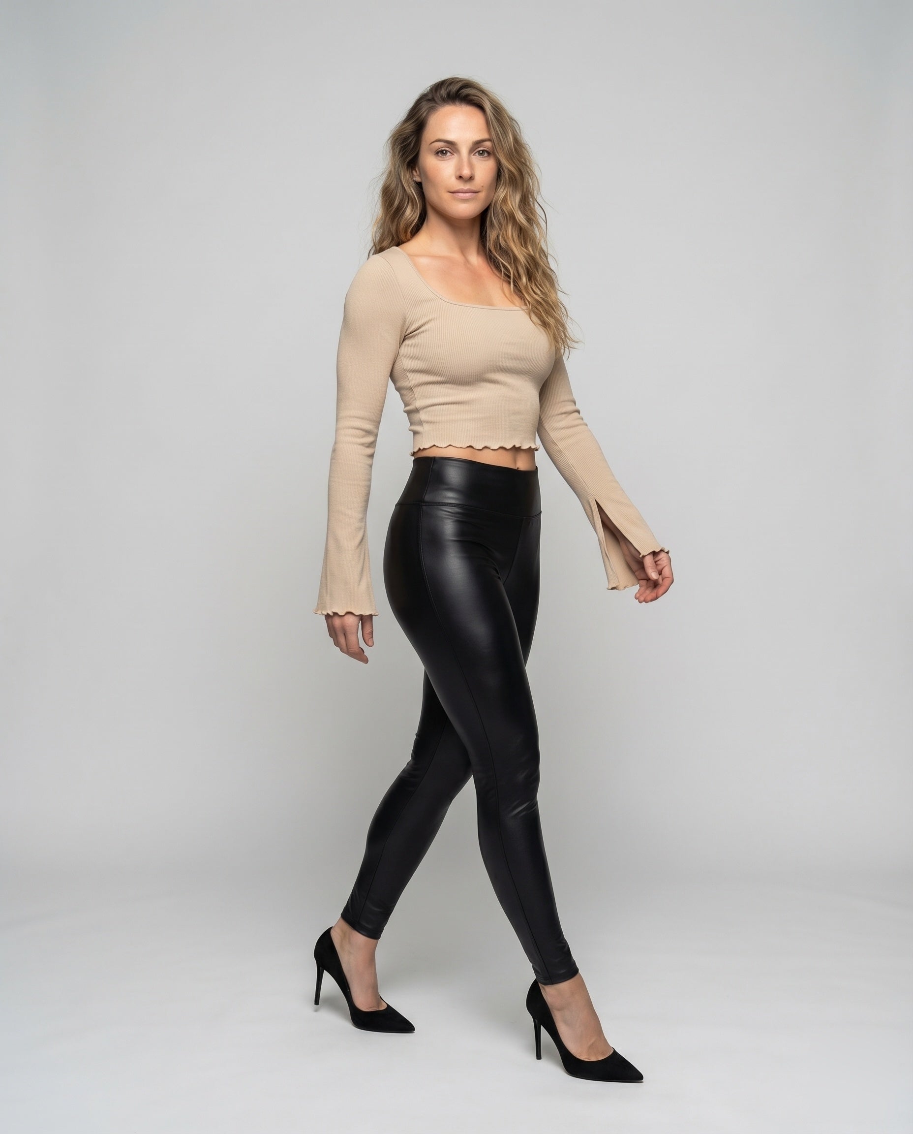 Product 15606900719946 - full_body_front
