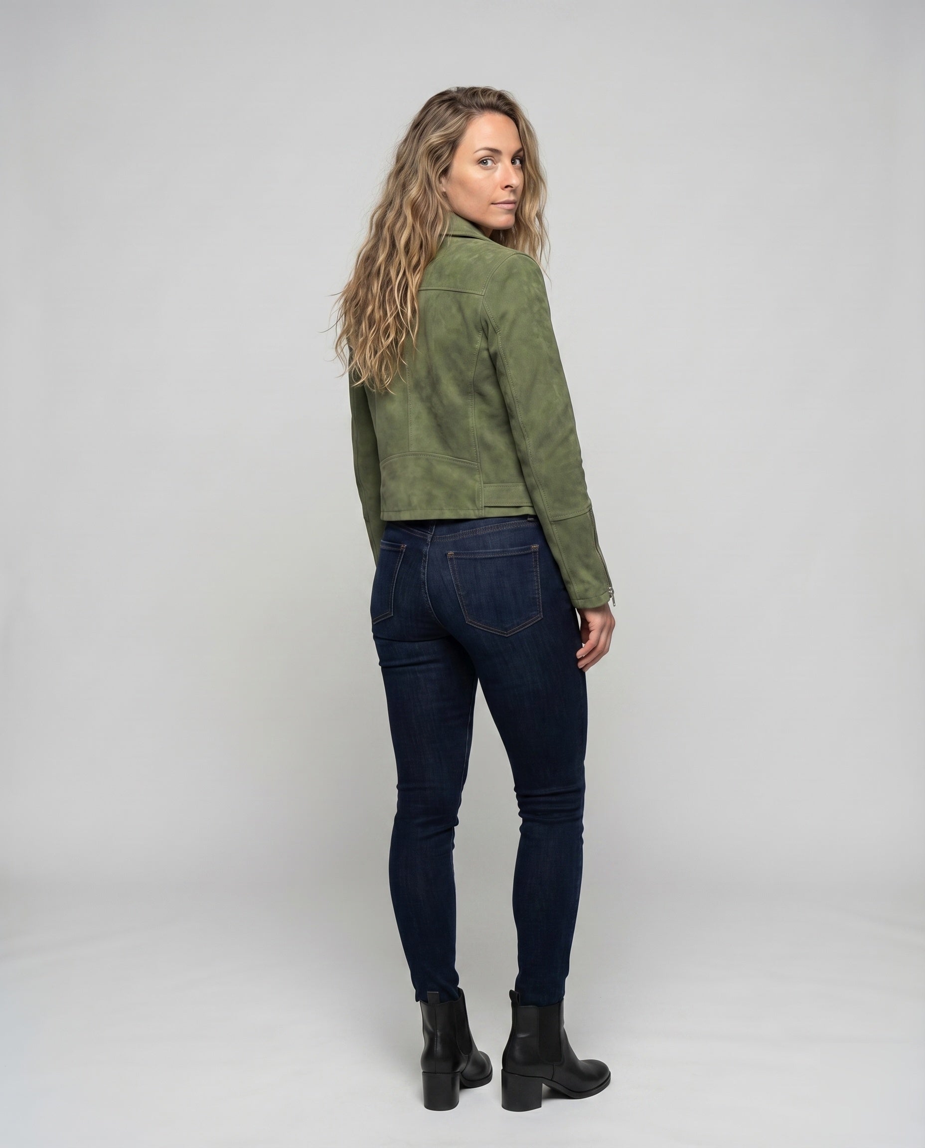 Product 15606903406922 - back_view