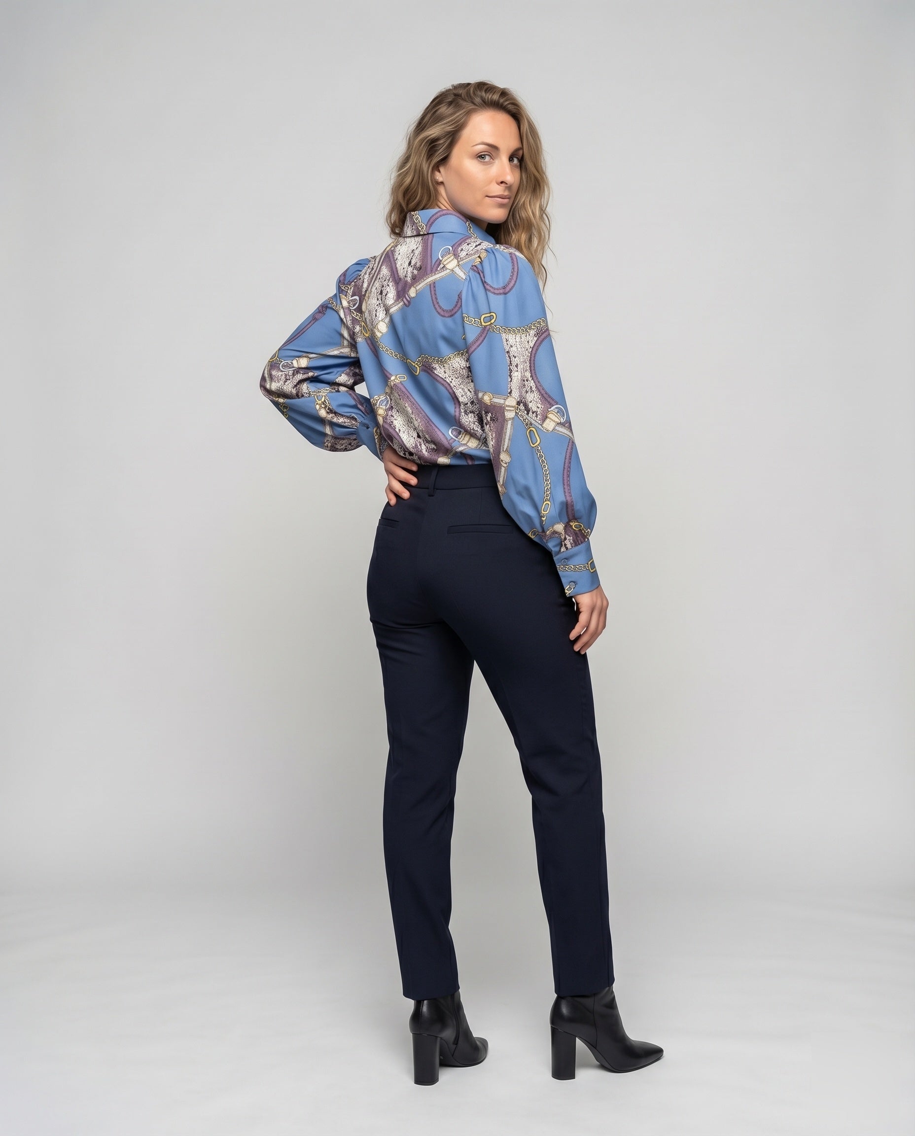 Product 15606903636298 - back_view