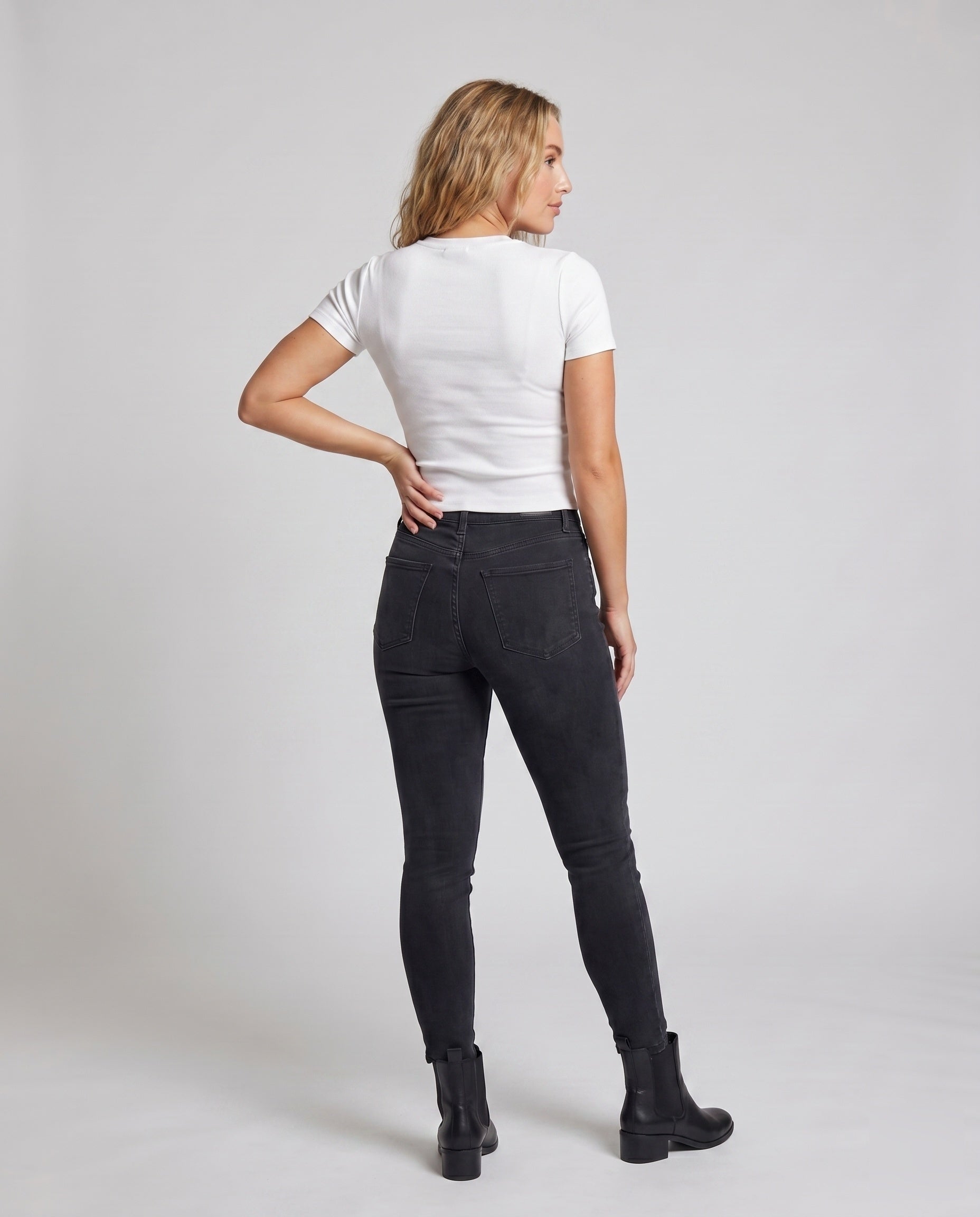 Product 15606921822538 - back_view