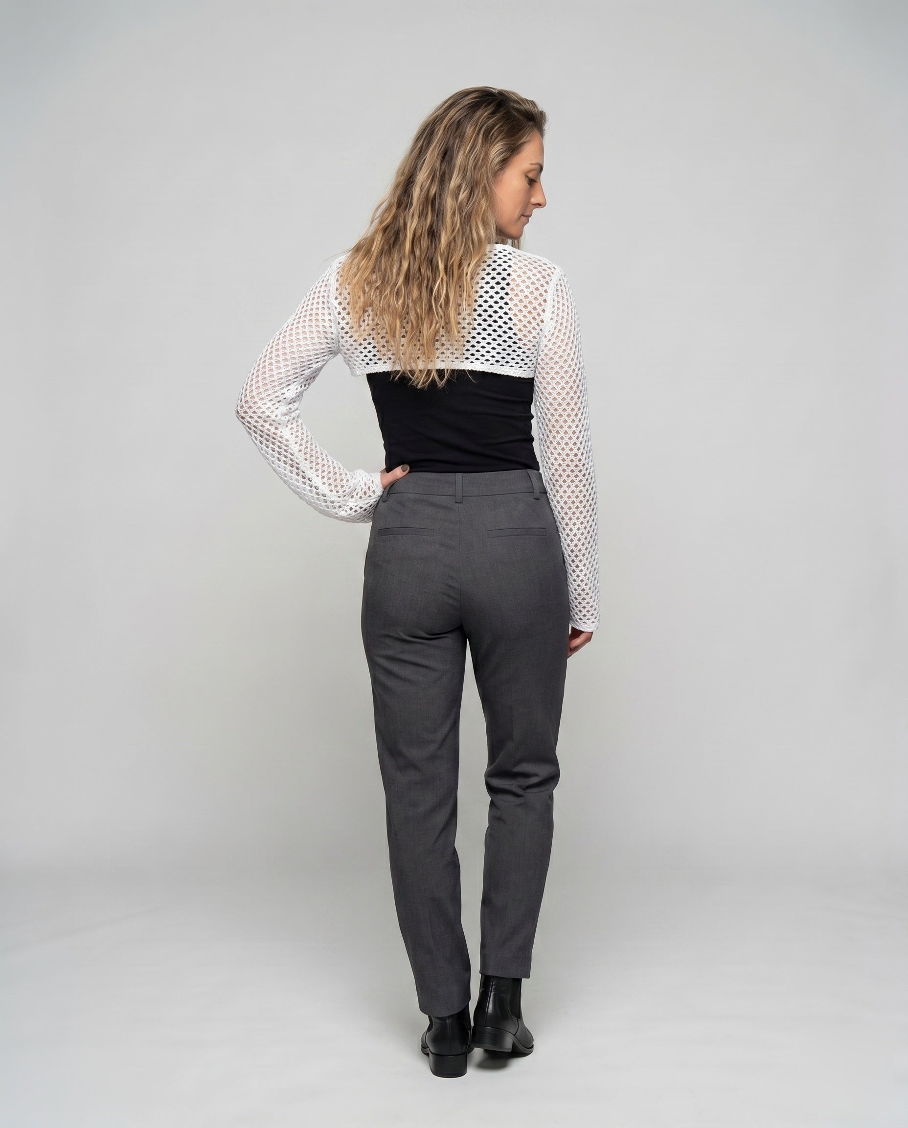 Product 15606924345674 - back_view