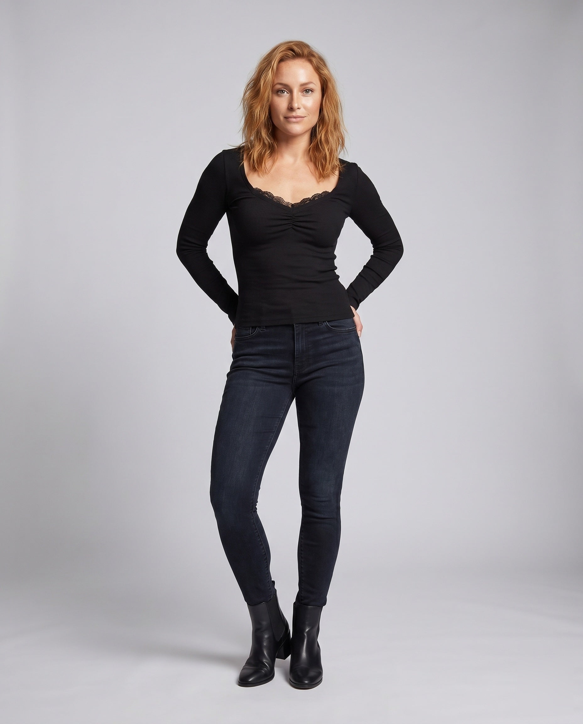 Product 15606930276682 - full_body_front