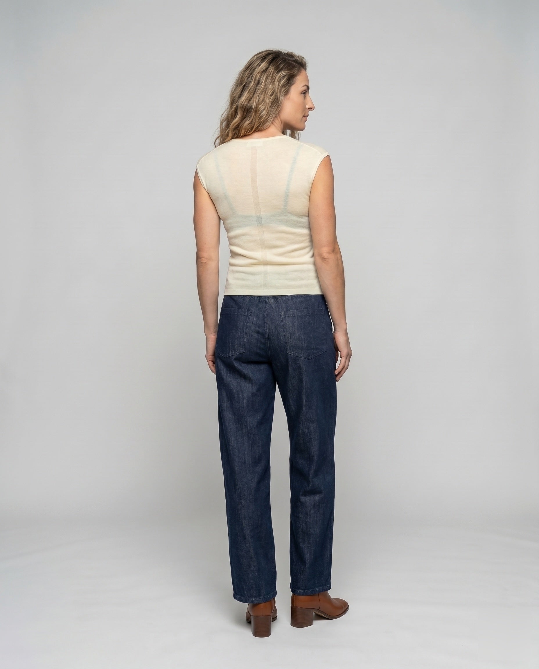 Product 15611851964746 - back_view