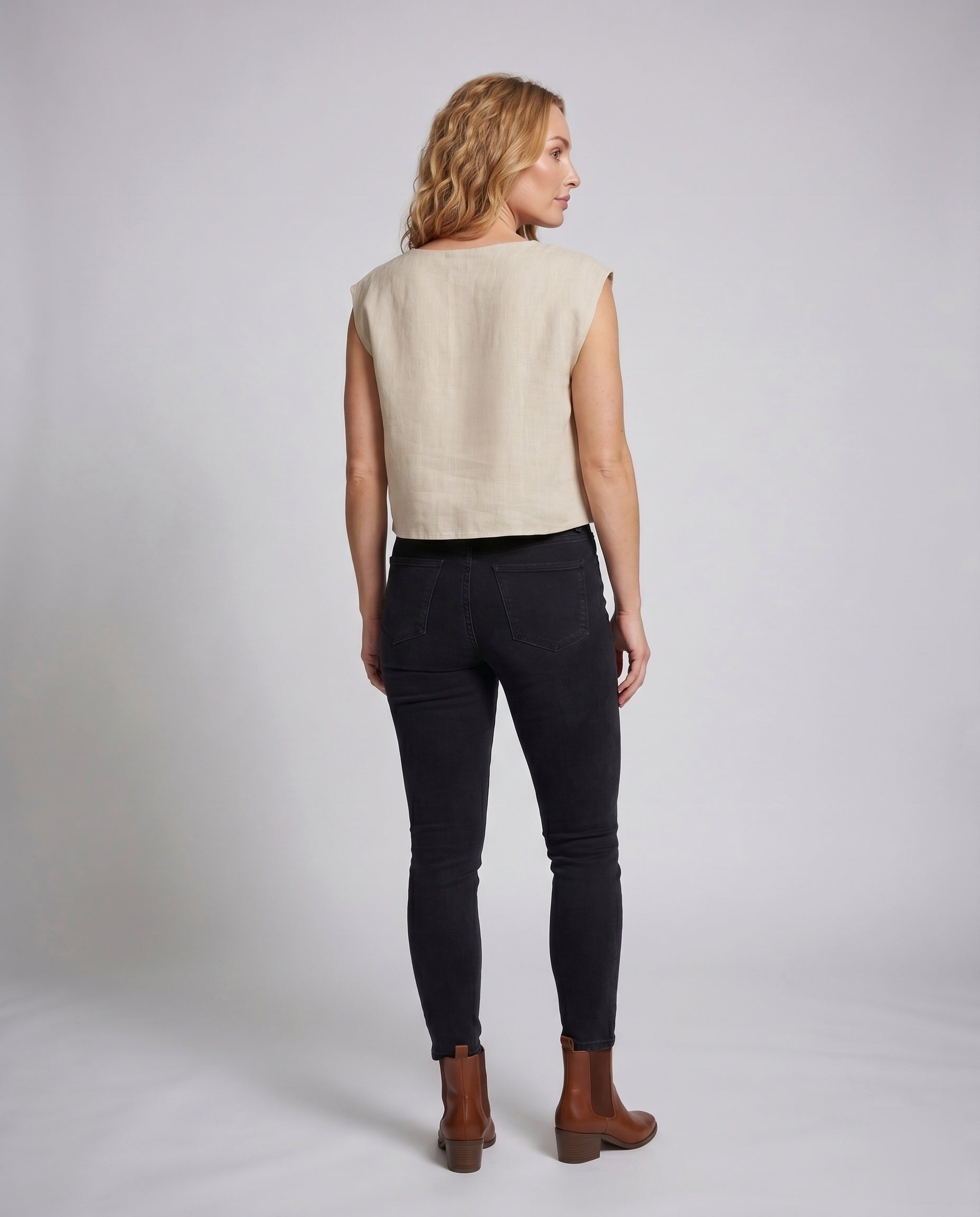 Product 15611871428938 - back_view