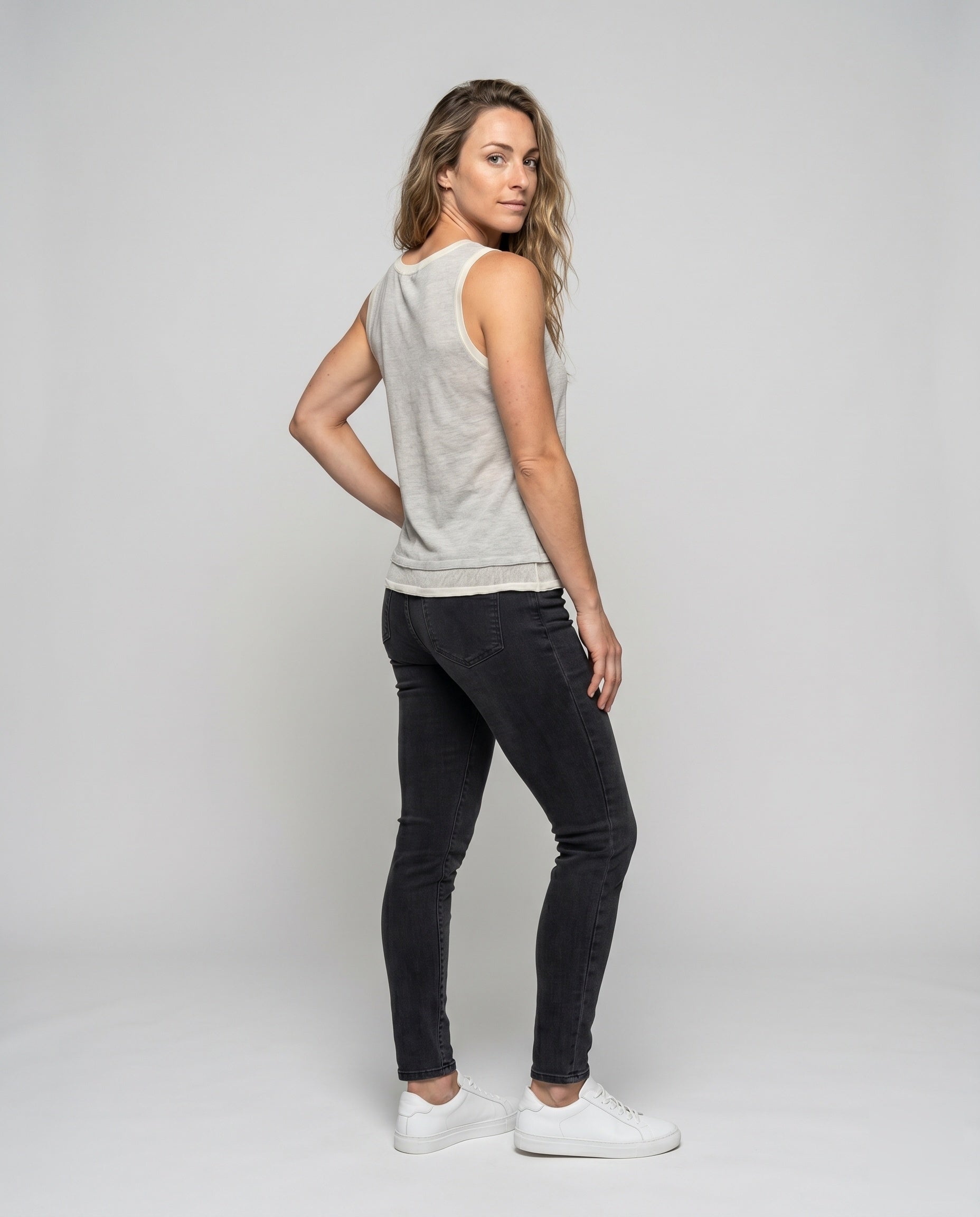 Product 15611878211914 - full_body_front