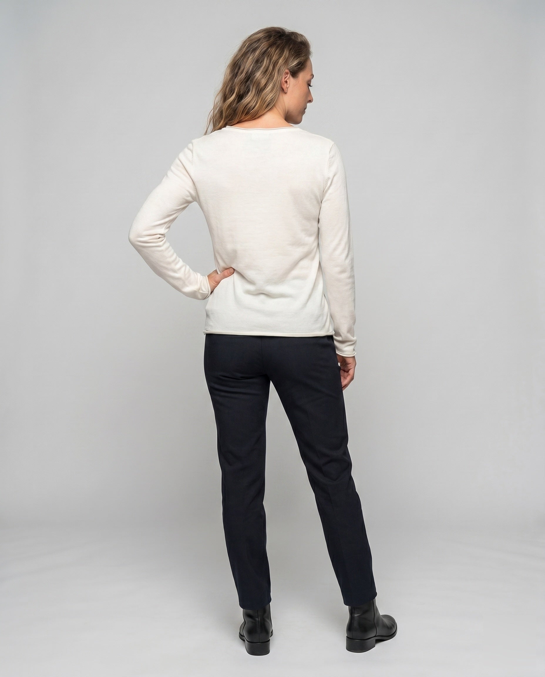 Product 15611878637898 - back_view