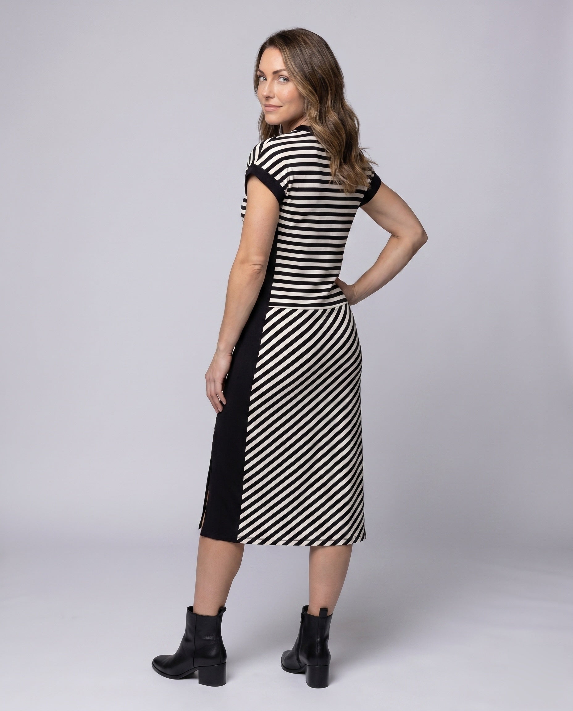 Product 15620227531082 - back_view