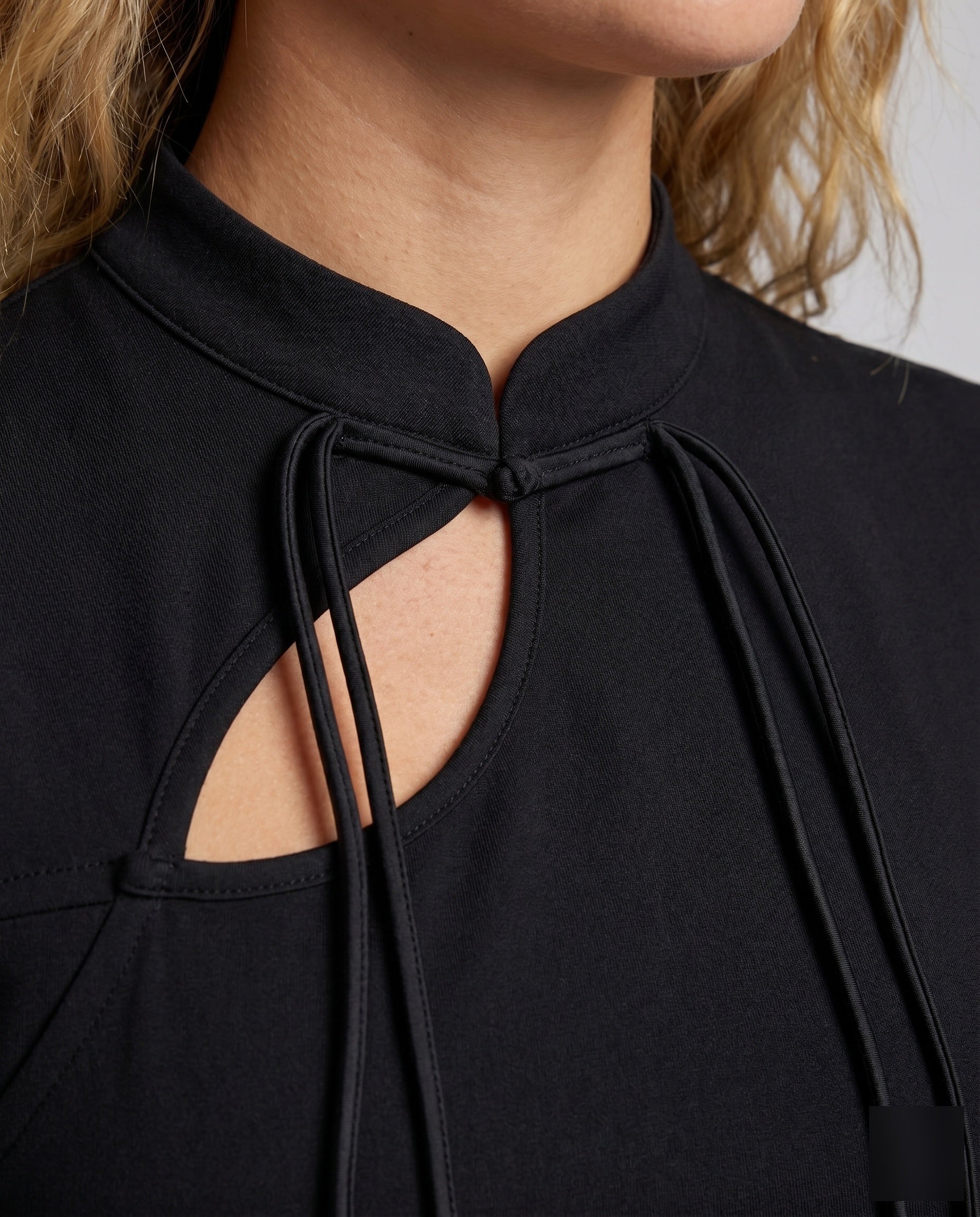 Product 15620235755850 - close_up_detail