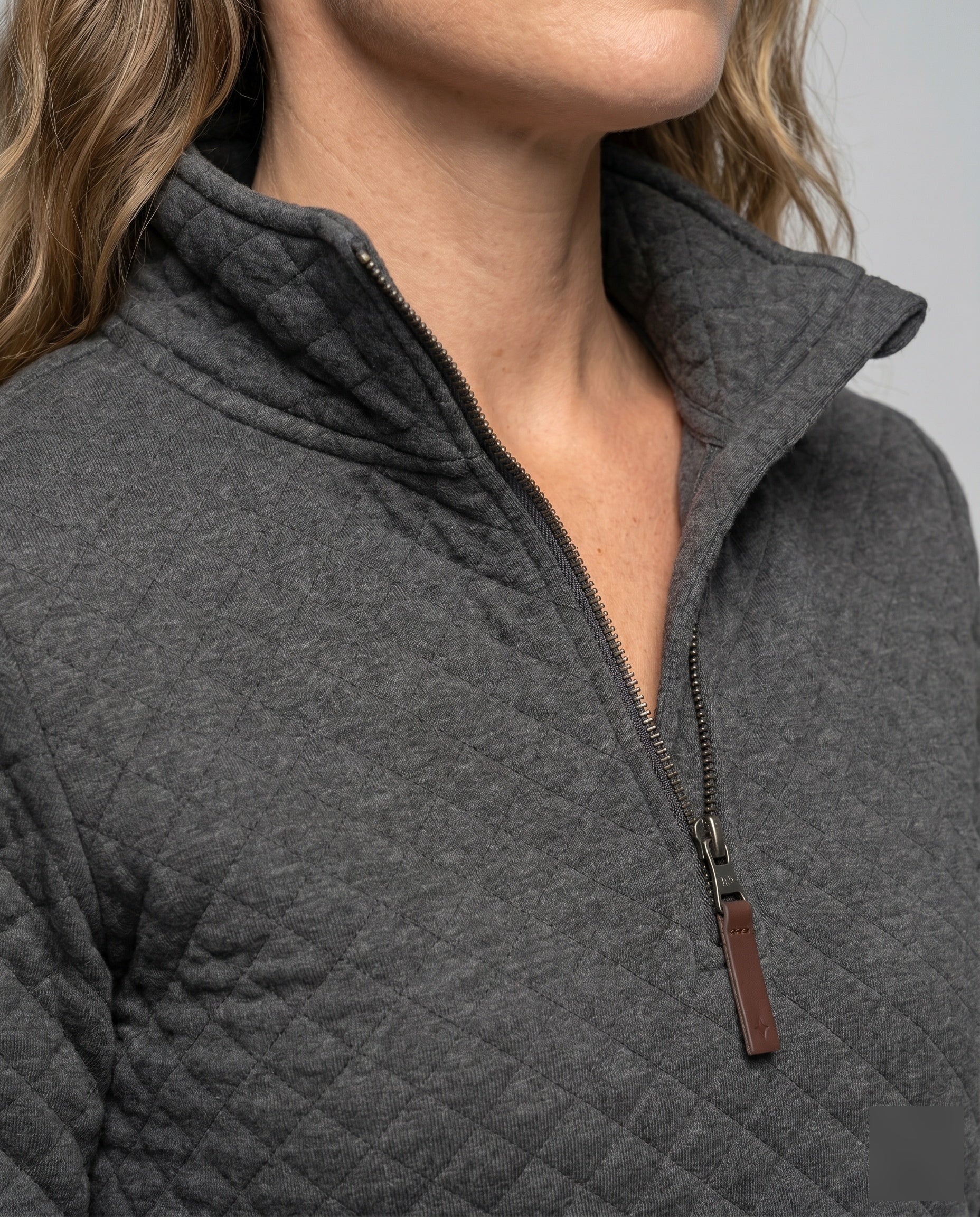 Product 15625015755082 - close_up_detail