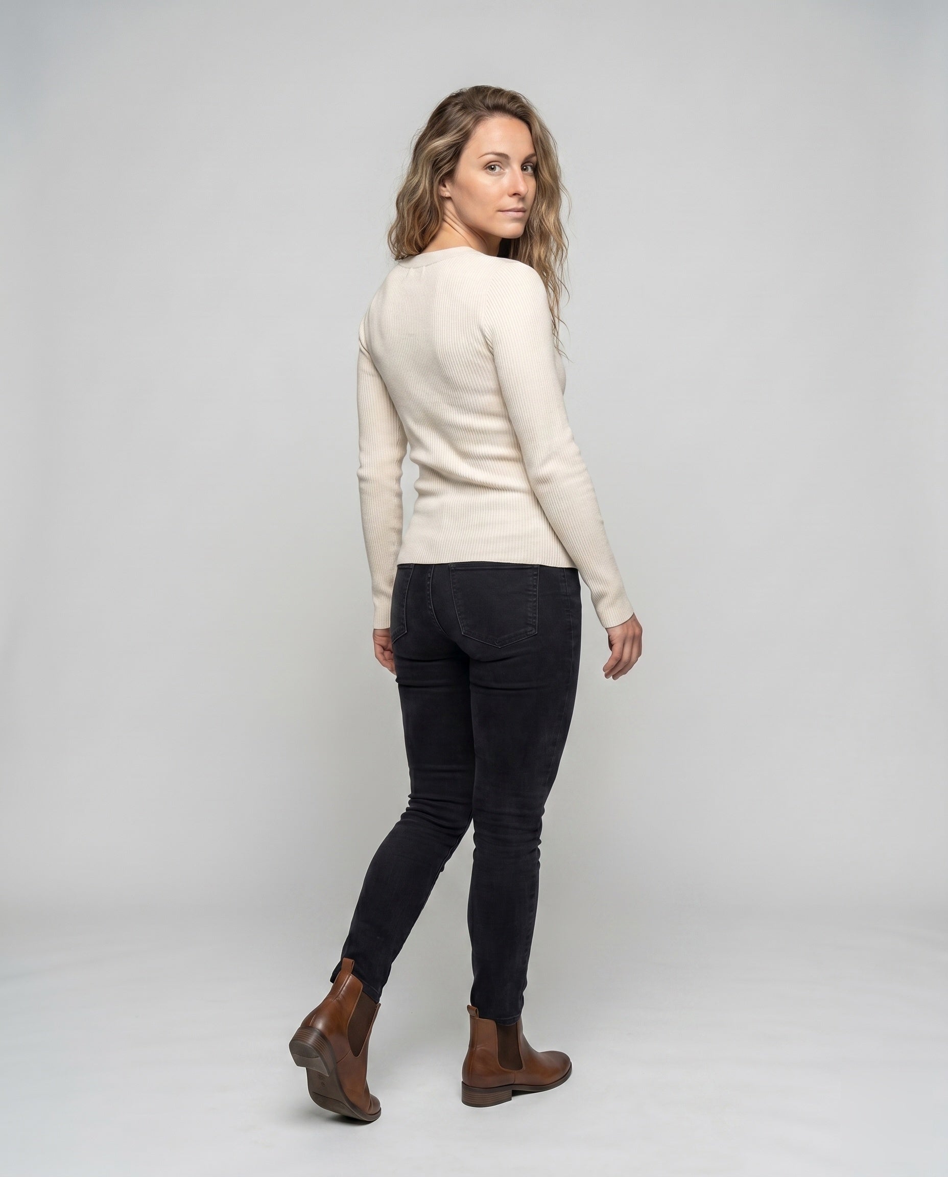 Product 15627226120522 - back_view