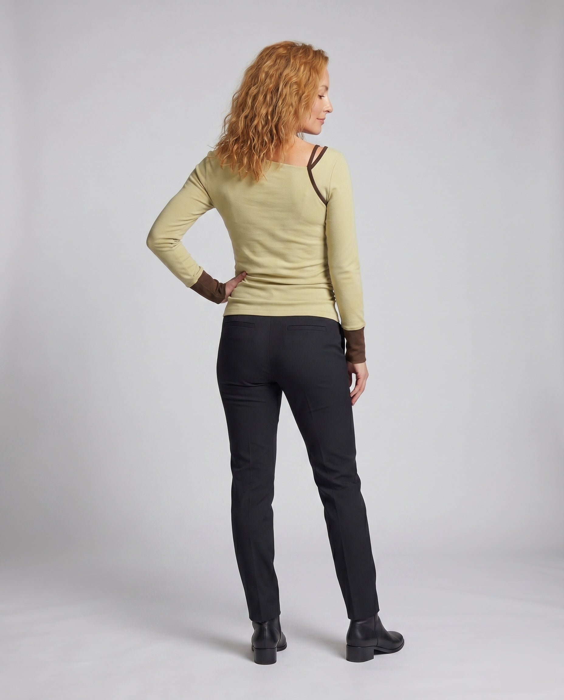 Product 15627236311370 - back_view
