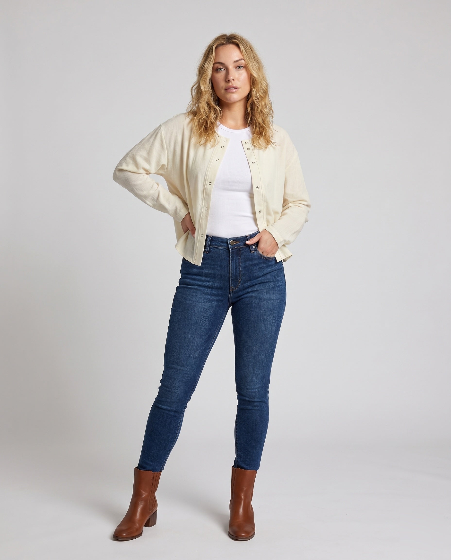Product 15627238670666 - full_body_front