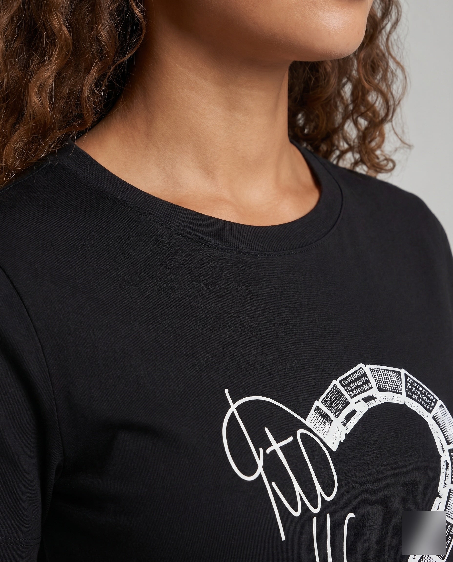Product 15627245683018 - close_up_detail