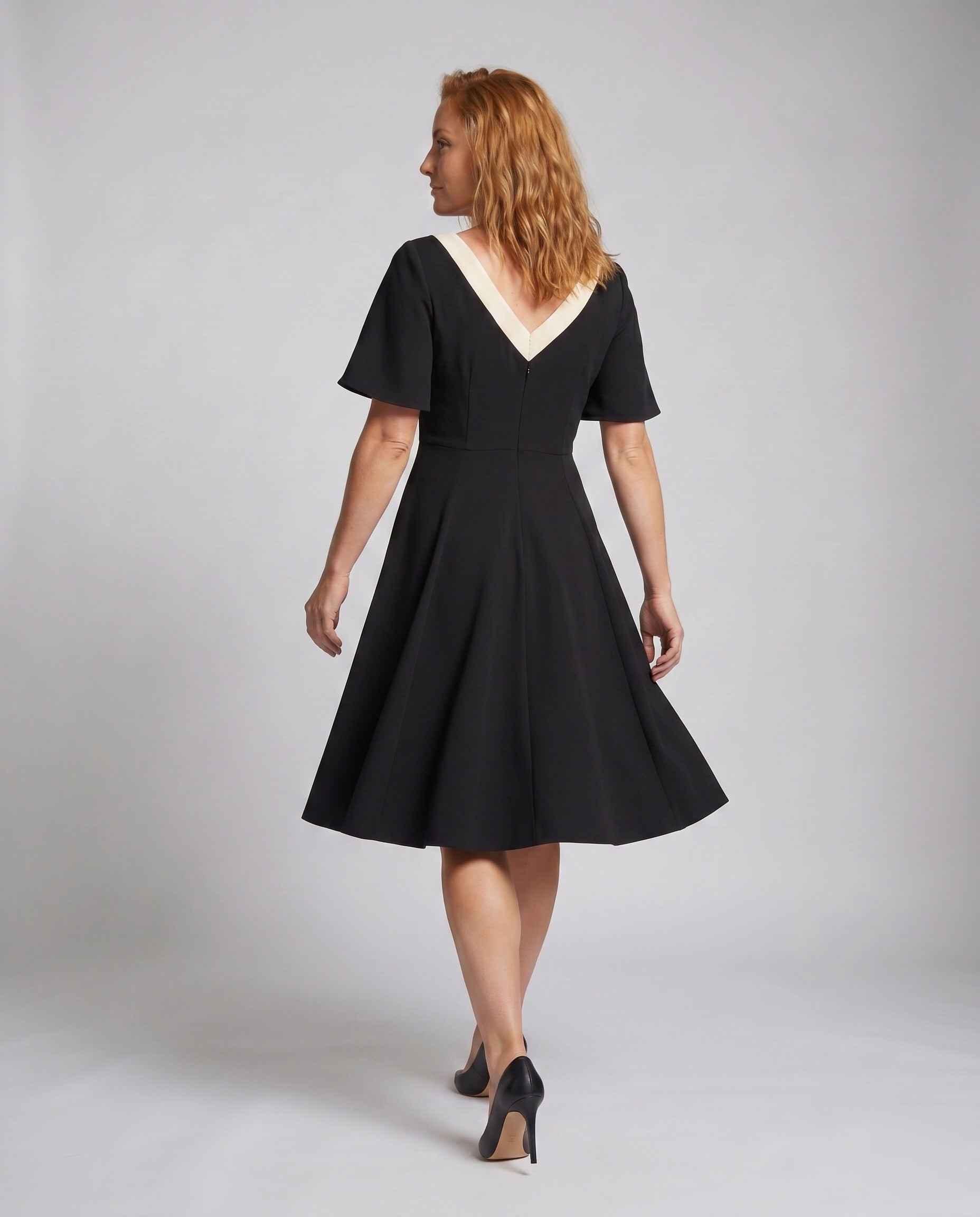Product 15627287953738 - back_view