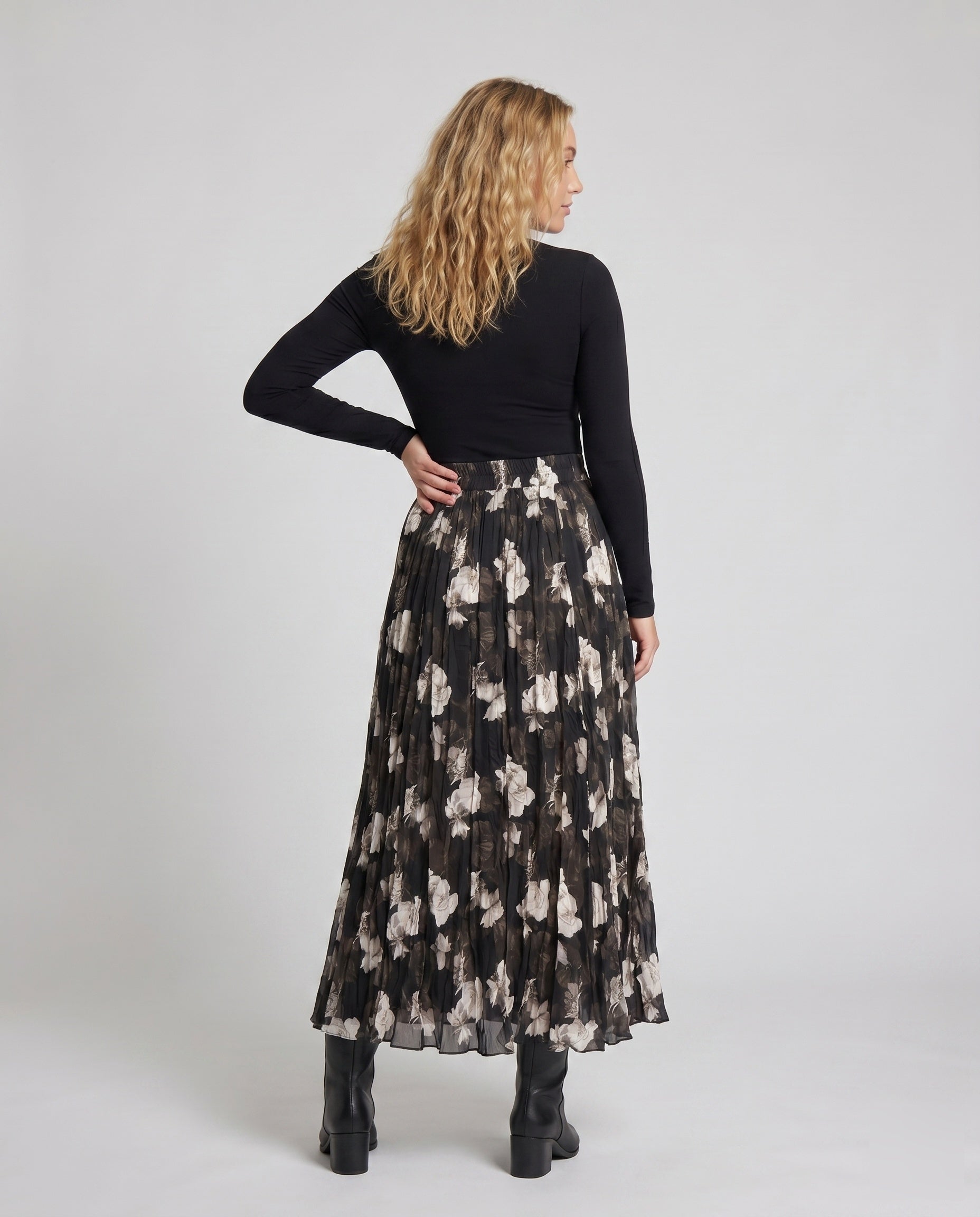 Product 15629093208394 - back_view