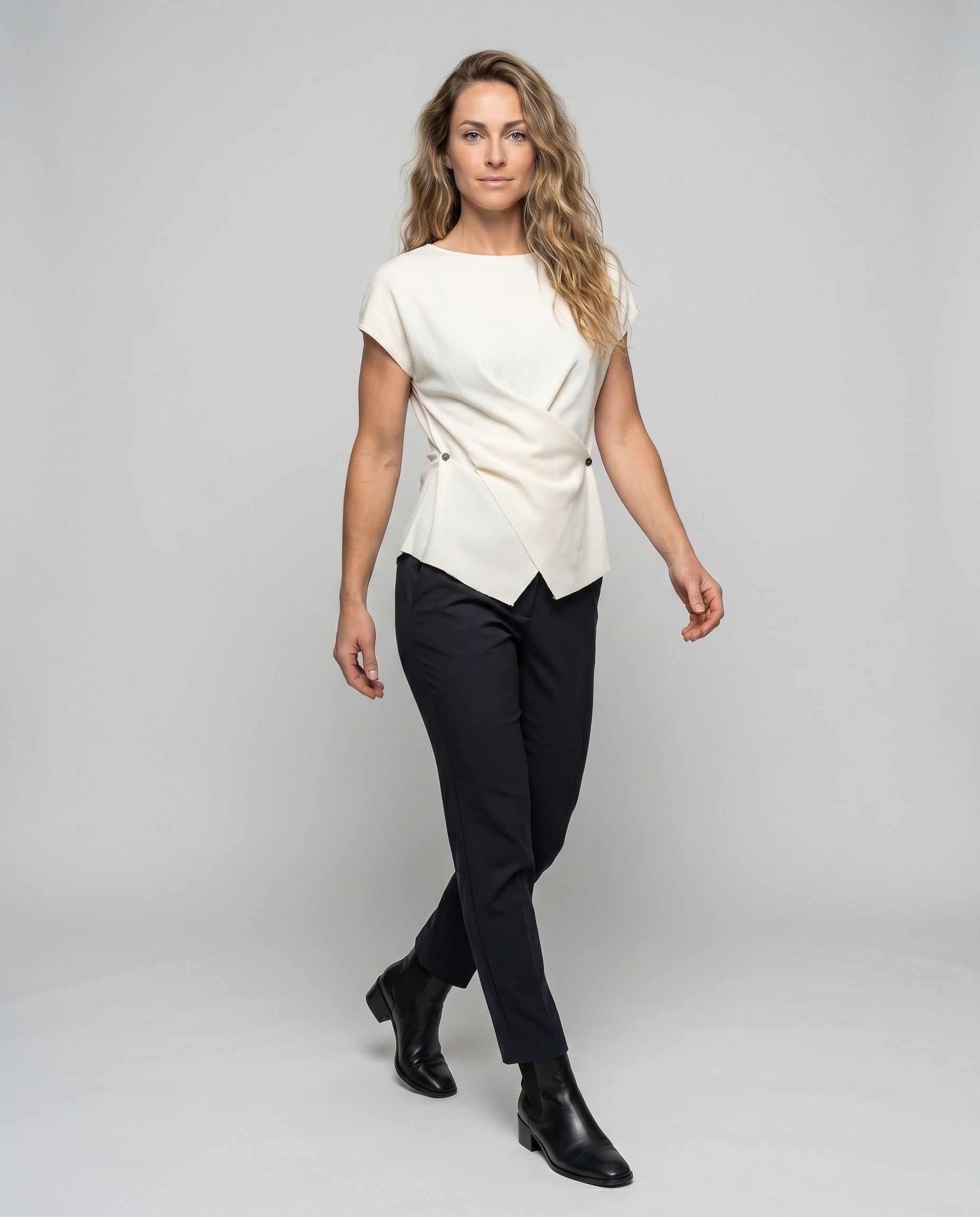 Product 15629095403850 - full_body_front